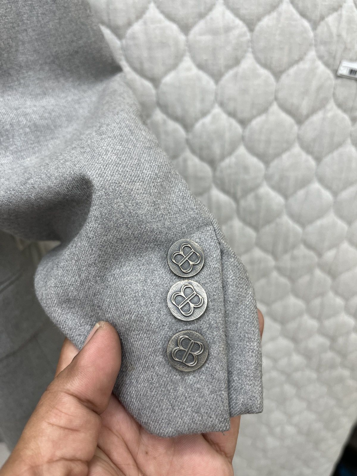 Balenciaga 🔥🔥🔥STEALS BALENCIAGA PARIS Size US S / EU 44-46 / 1 - 14 Thumbnail