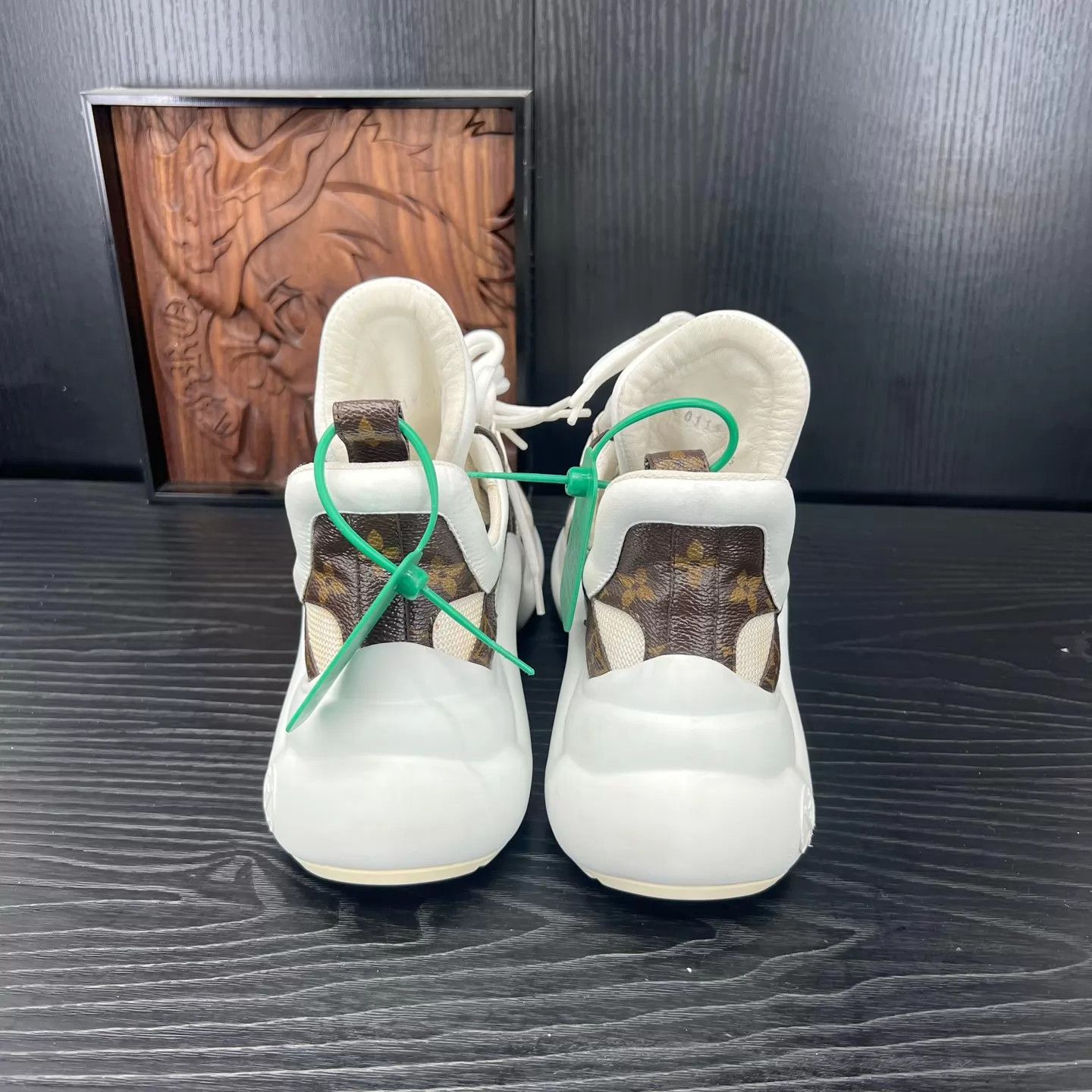 Louis Vuitton LV Archlight White Monogram Sneaker 35.5 Like New Size US 5 / IT 35 - 7 Thumbnail