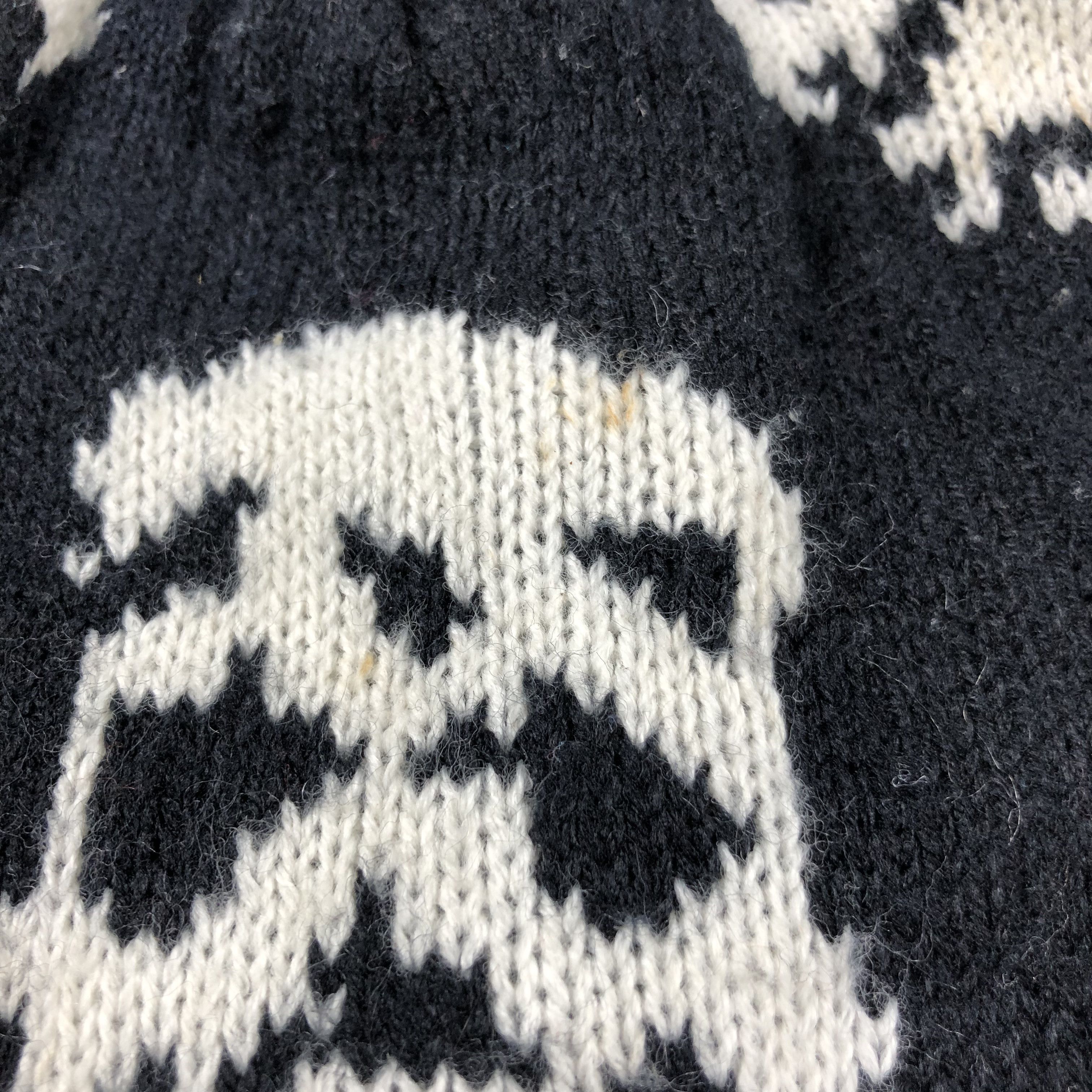 Seditionaries Unknown Skulls Beanie Snowcap Snow Hat B955 Size ONE SIZE - 7 Thumbnail