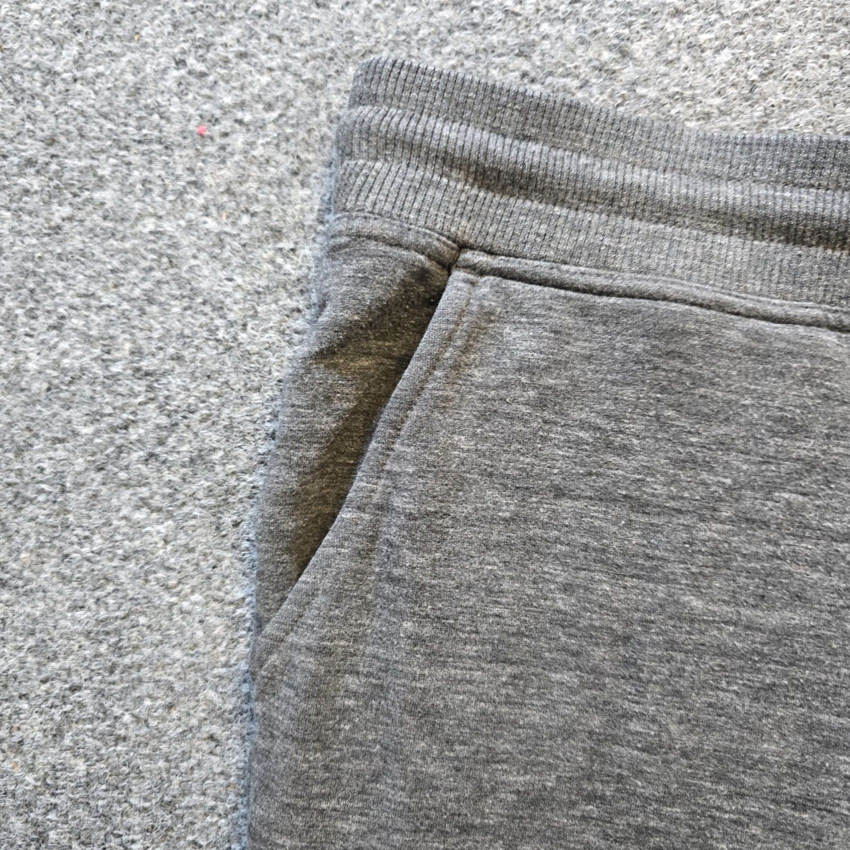 Vineyard Vines Vineyard Vines Pants Mens M Gray Joggers Sweatpants Lounge Casual Pull On Regular Inseam 26in Tapered Pockets Knit Acrylic Fabric Winter Fall Spring Size US 31 - 3 Thumbnail