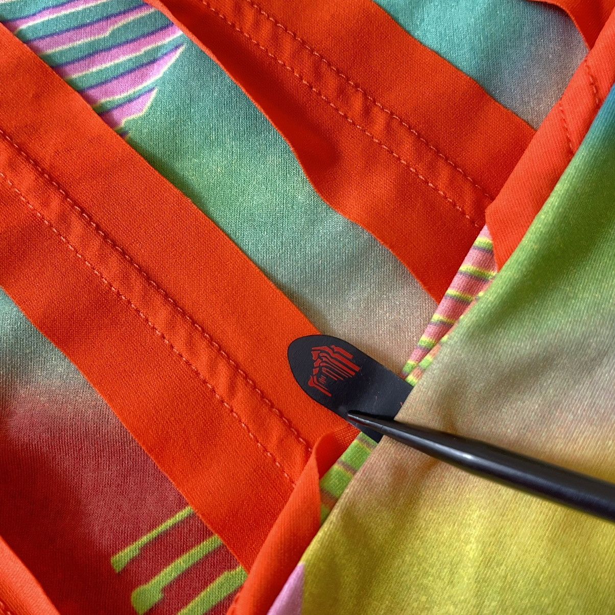 Versace Versace Y2K Retro Diagonal Stripes Tank Top Size XL Size XL / US 12-14 / IT 48-50 - 7 Thumbnail
