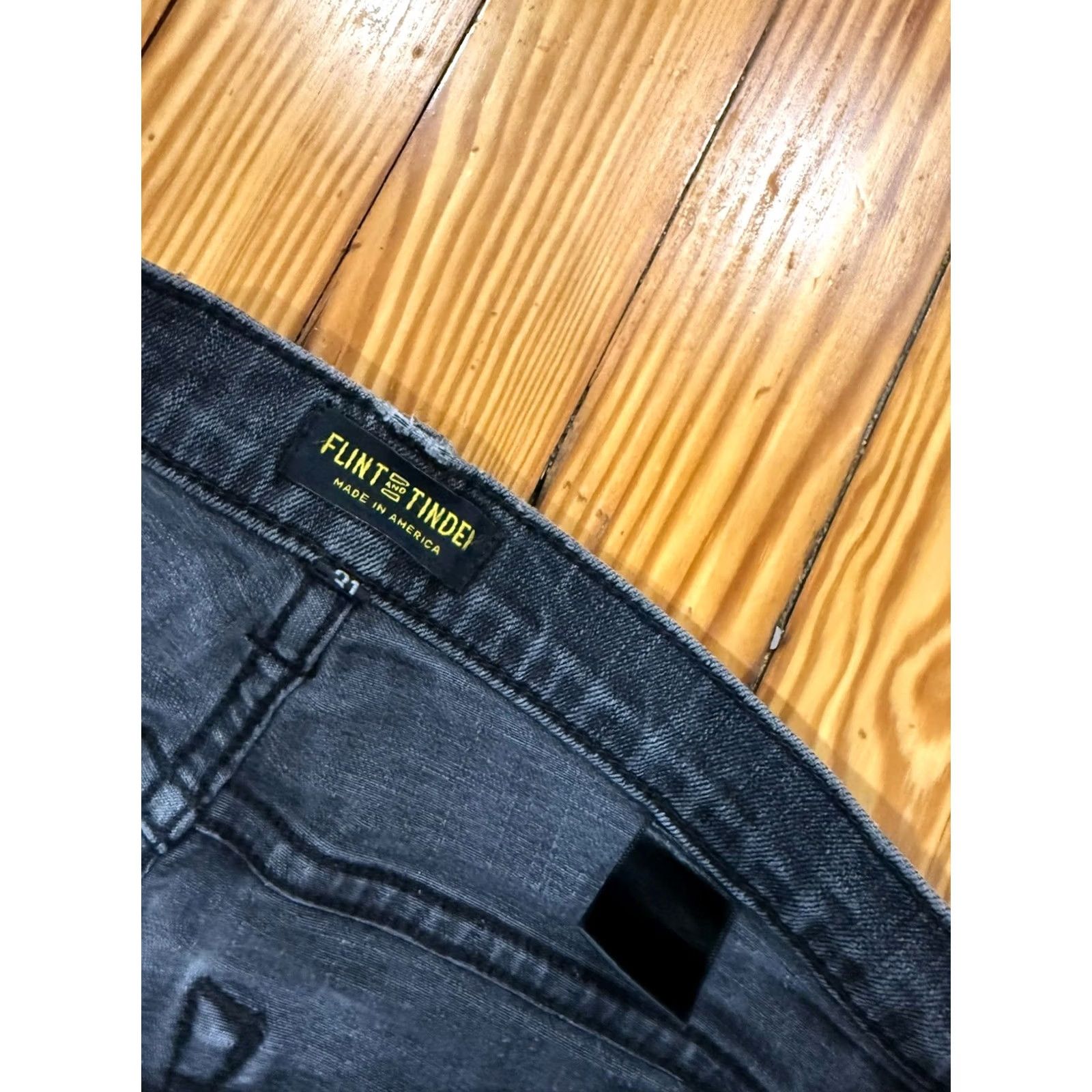 Flint And Tinder Flint and Tinder Jeans Slim Fit Black 31x32 Denim Cotton Polyester Casual Tapered Pockets Stretch Mens Regular Size US 31 - 3 Thumbnail