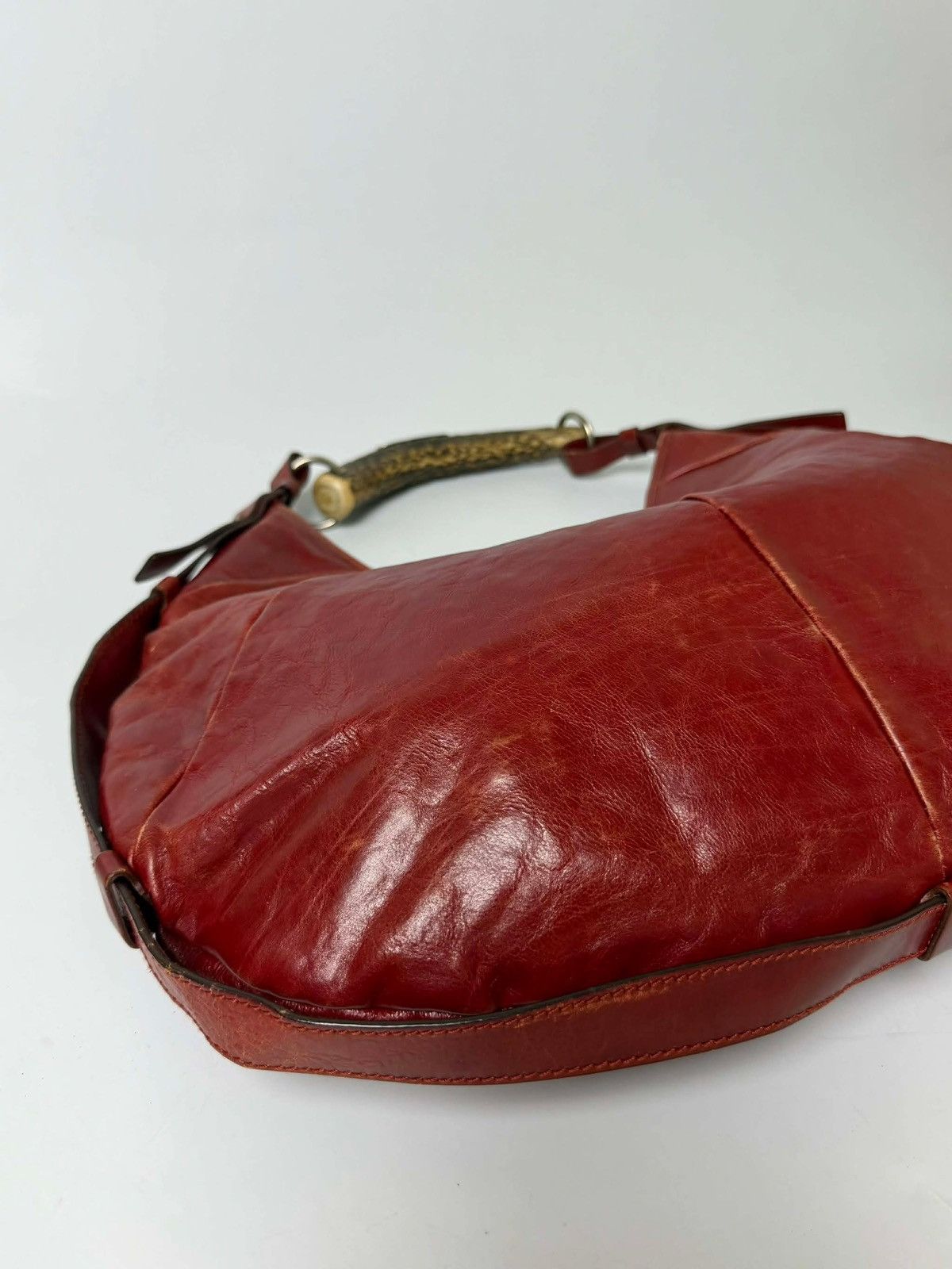 Saint Laurent Paris Yves Saint Laurent Red Leather Mombasa Hobo Bag Size ONE SIZE - 7 Thumbnail