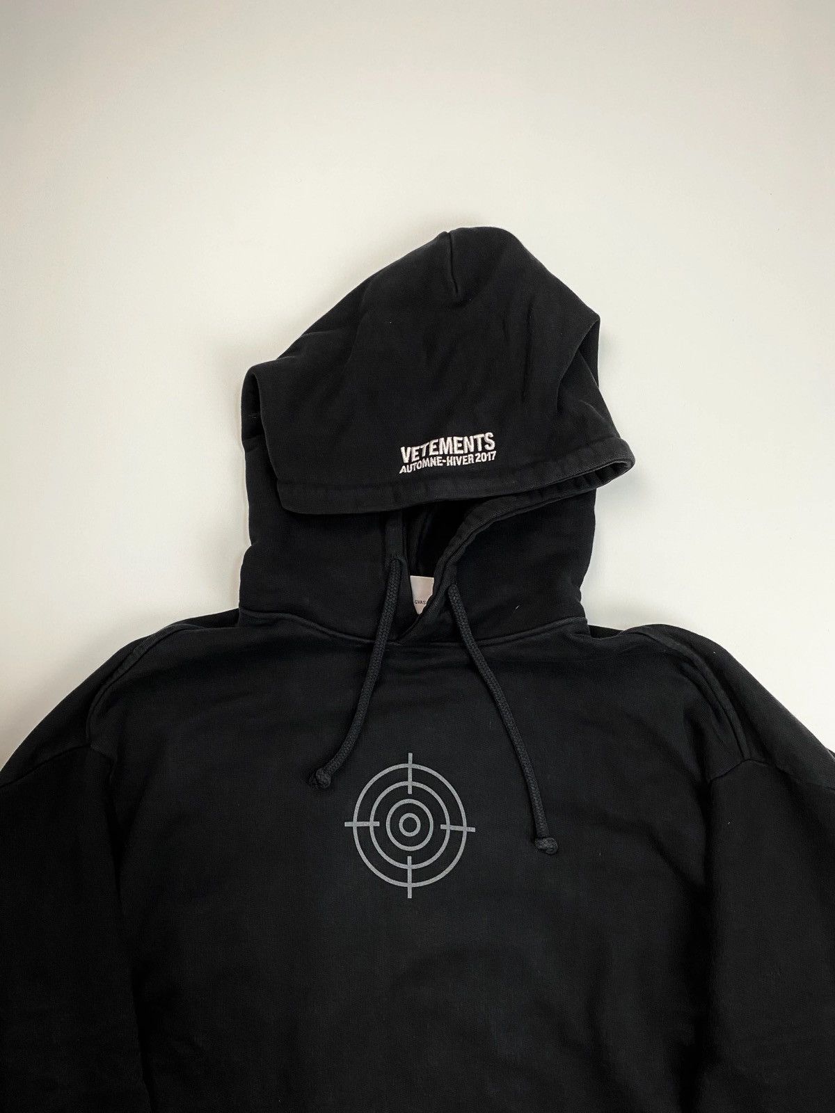 VETEMENTS AW16 11 INCH GUN CLUB OVERSIZED HOMME HOODIE