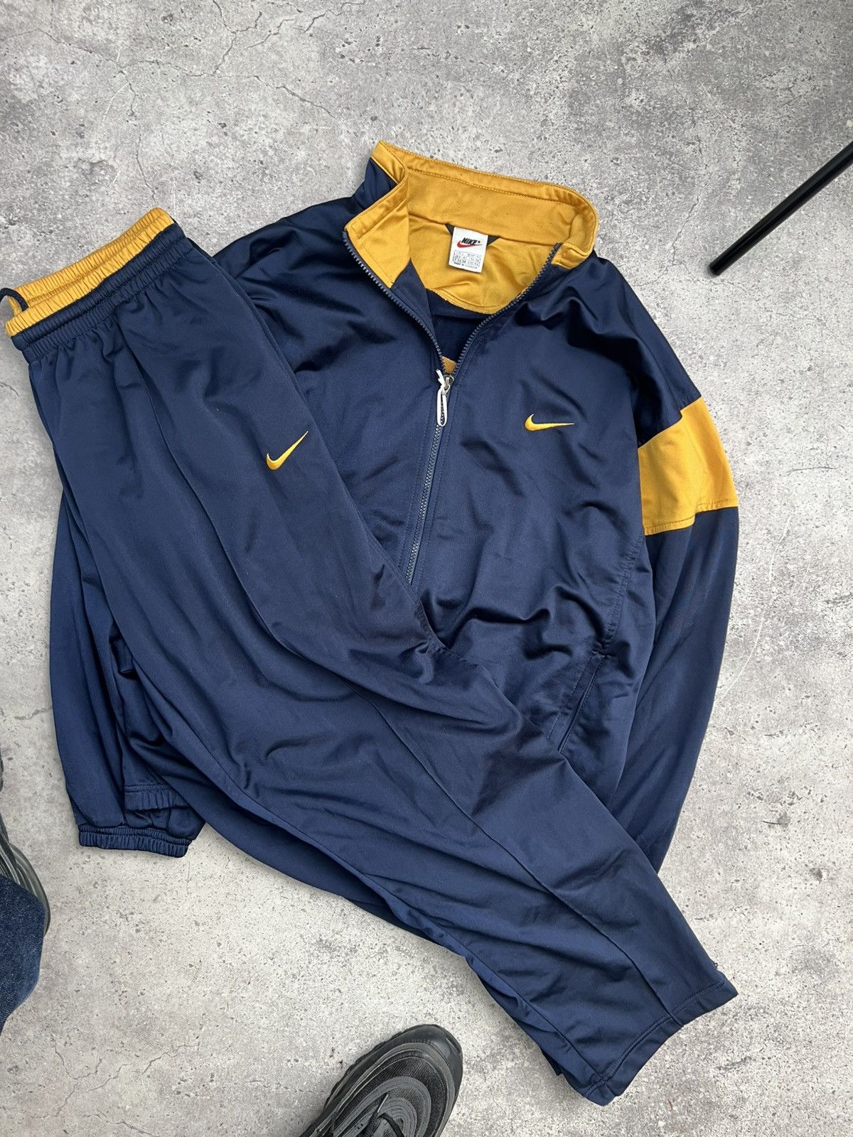 Nike Nike Track Suit Vintage Jacket Pants 00 Gorpcore Vintage Size US L / EU 52-54 / 3 - 2 Thumbnail