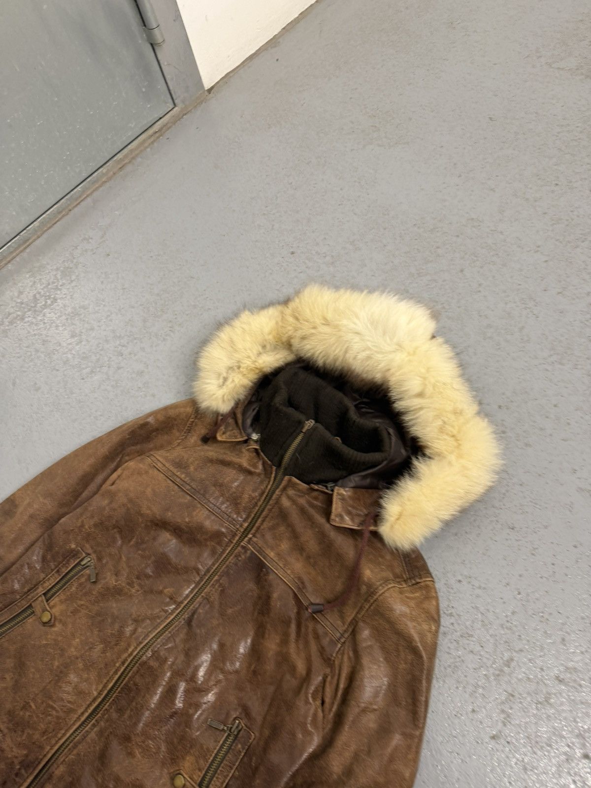 Leather Vintage Leather Fitted Fur Hooded Leather Jacket Size L / US 10 / IT 46 - 6 Thumbnail