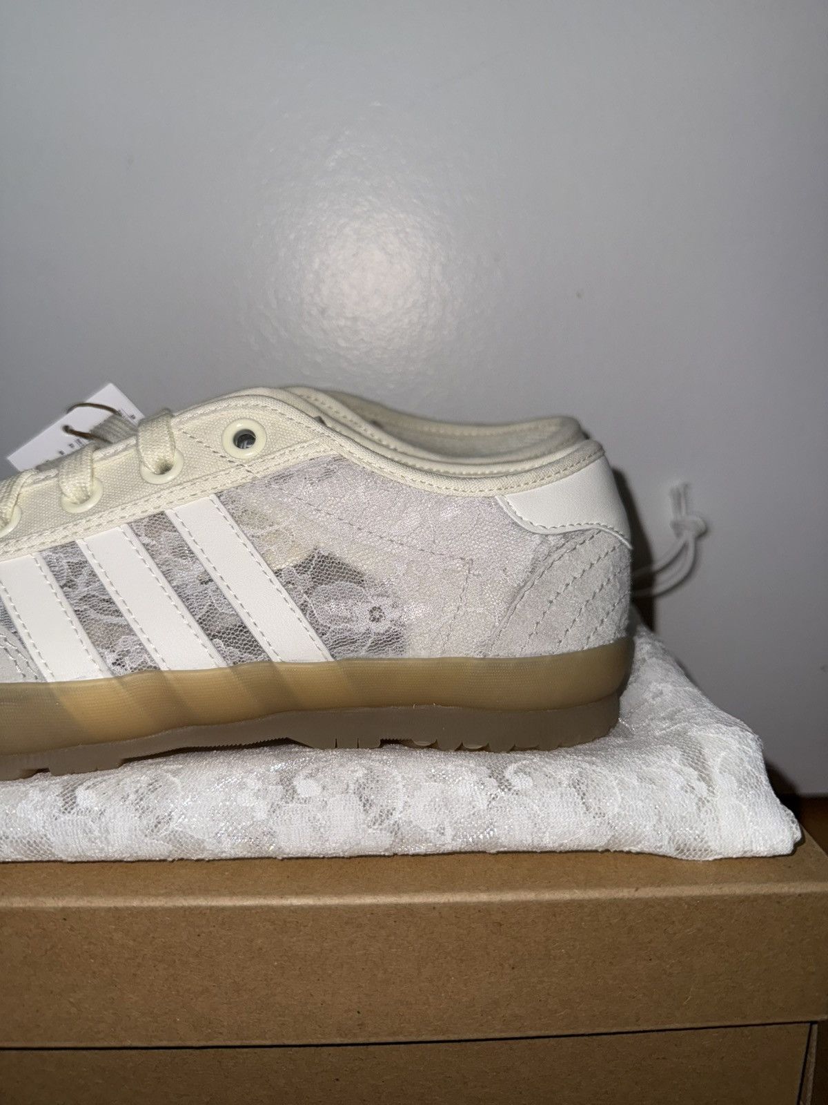 Adidas Adidas Tischtennis Naked Copenhagen Silvery Daisy Lace Pack Size US 6 / IT 36 - 2 Thumbnail