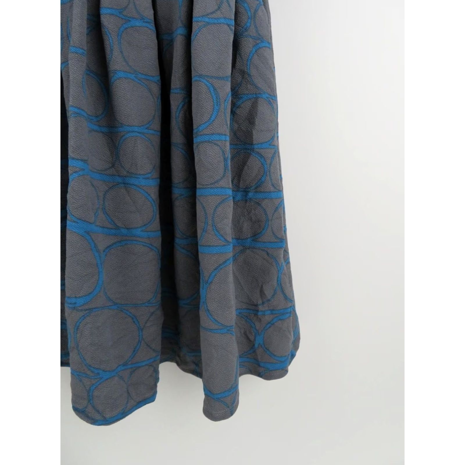 Vintage LULaROE Amelia Dress 2XS Gray Blue Unicorn Circles Fit & Flare Short Sleeve Knee Length Geometric Vintage Pattern Women Size XXS / US 00 / IT 34 - 3 Thumbnail