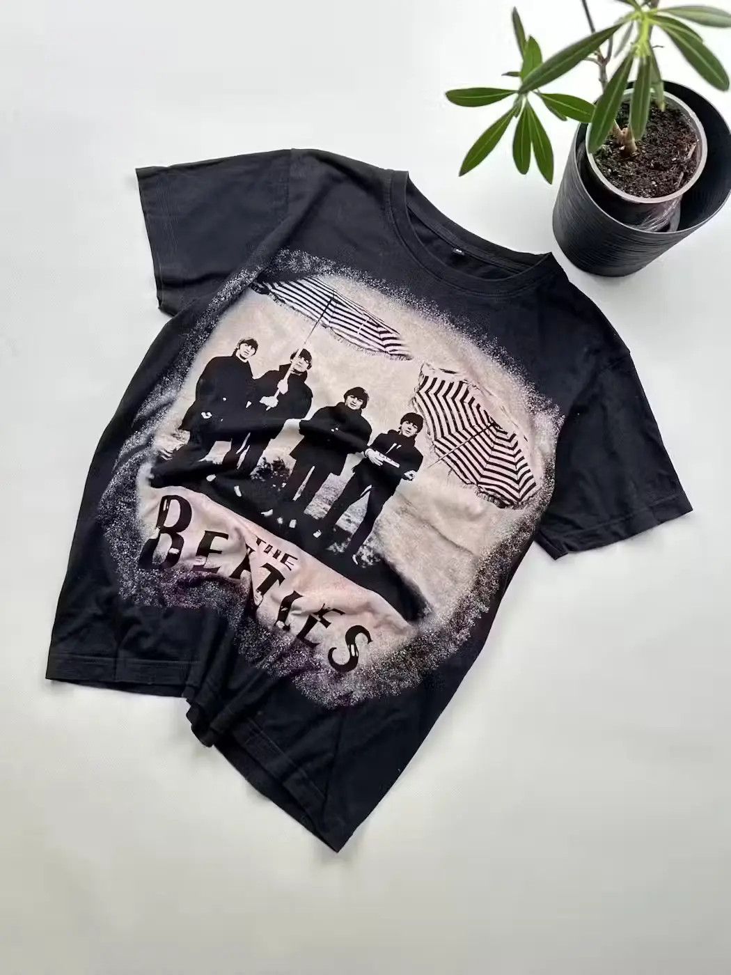 Band Tees The Beatles Vintage T-Shirt (273) Size US M / EU 48-50 / 2 - 1 Thumbnail