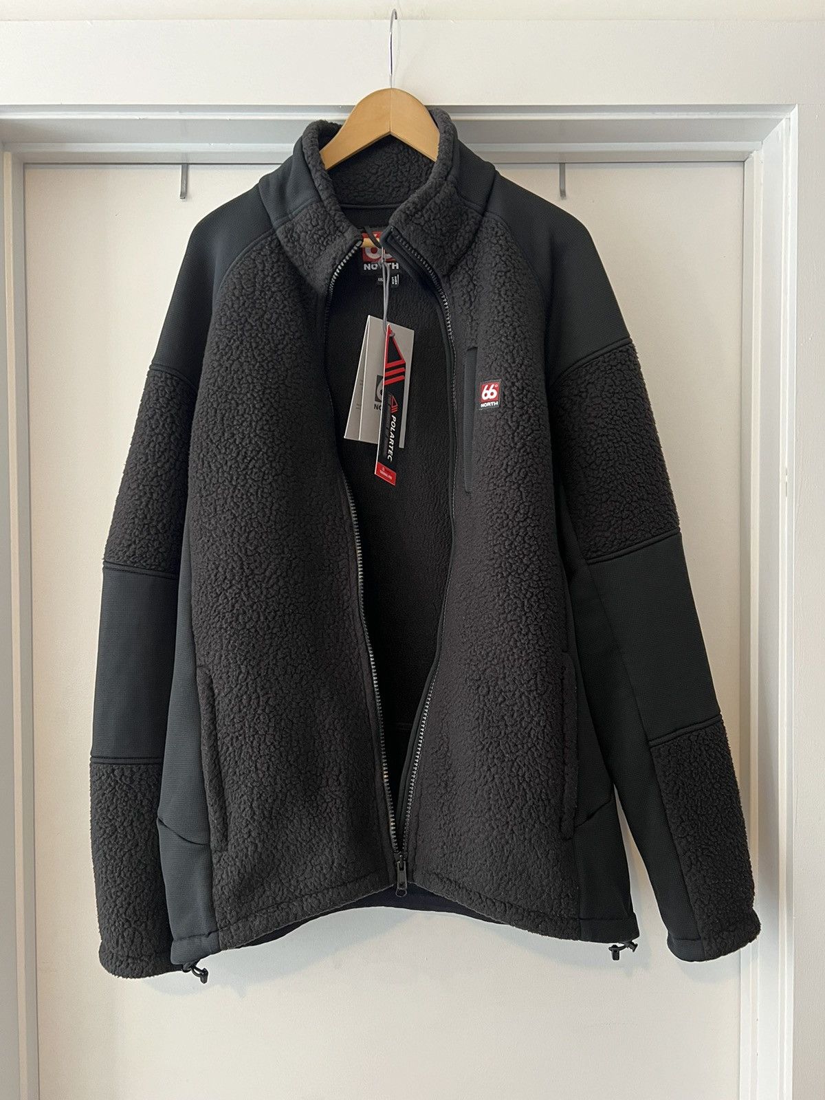 image of 66 North $330 Tindur Shearling Fleece in Black, Men's (Size 2XL)