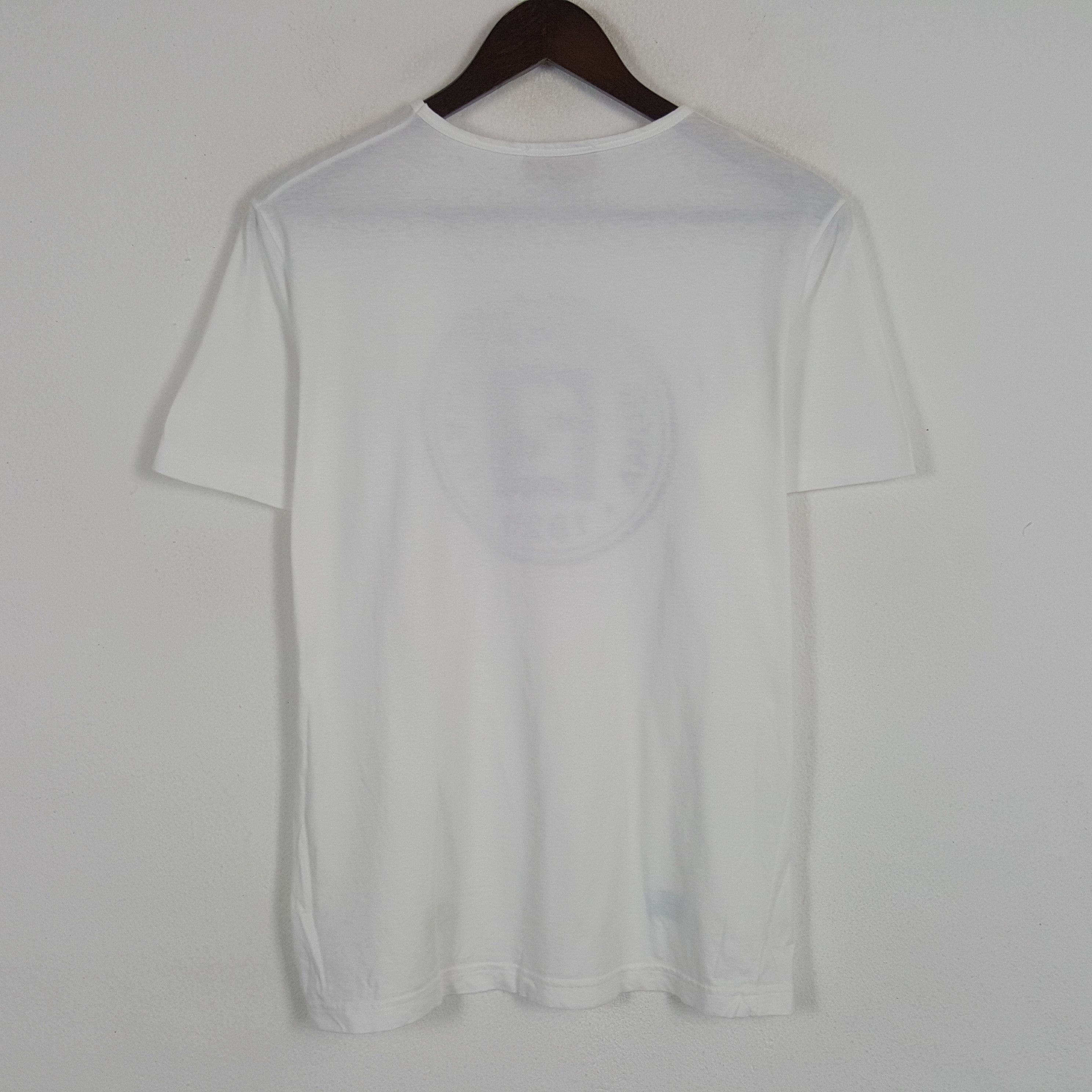 Vintage Vintage Fendi Big Logo Tshirt Size US M / EU 48-50 / 2 - 3 Thumbnail