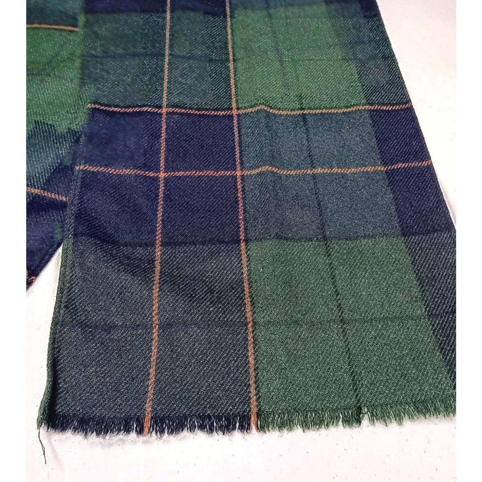 Vintage VINTAGE Unisex Wool Blend Plaid Tartan Rectangle Scarf 10.5x63 Fall Winter Fringe Size ONE SIZE - 4 Thumbnail