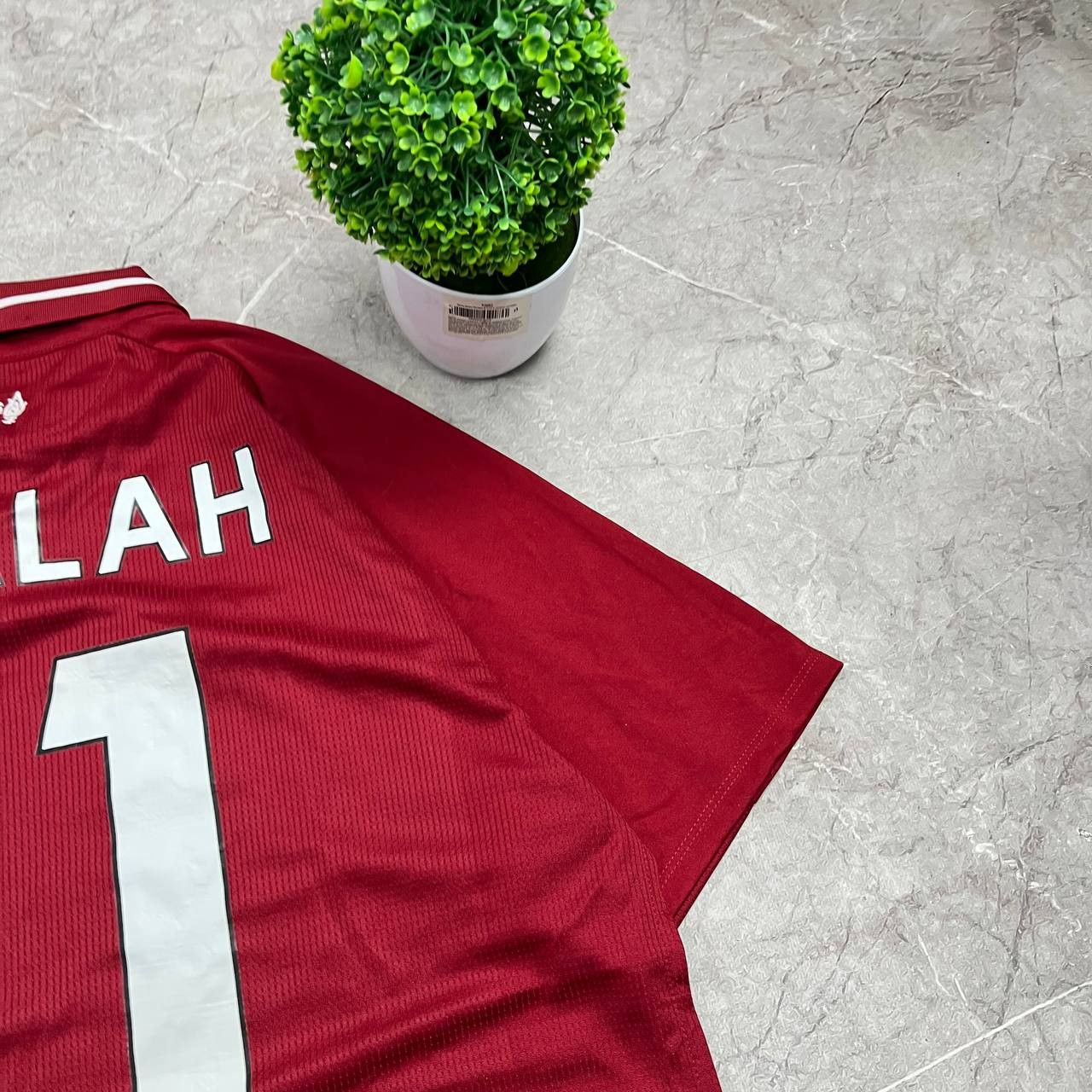 New Balance NWT New Balance Liverpool Jersey 2018/2019 #11 M.SALAH Size US L / EU 52-54 / 3 - 2 Thumbnail