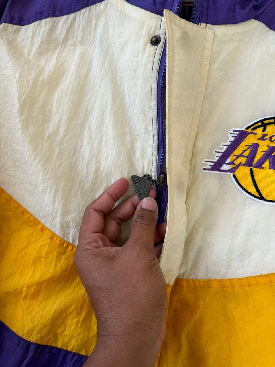 Apex One × NBA × Vintage VINTAGE APEX ONE NBA LAKERS JACKET Size US M / EU 48-50 / 2 - 5 Thumbnail