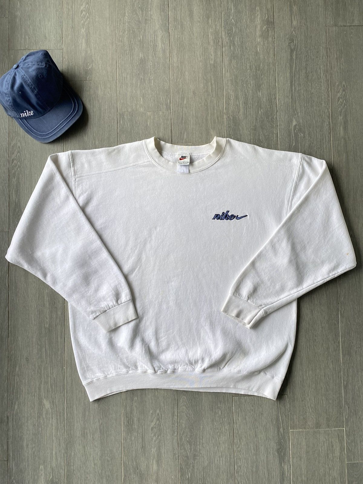 Nike × Vintage Vintage 90’s Nike Spell Out Embroidered Crewneck Sweatshirt Size US L / EU 52-54 / 3 - 1 Thumbnail