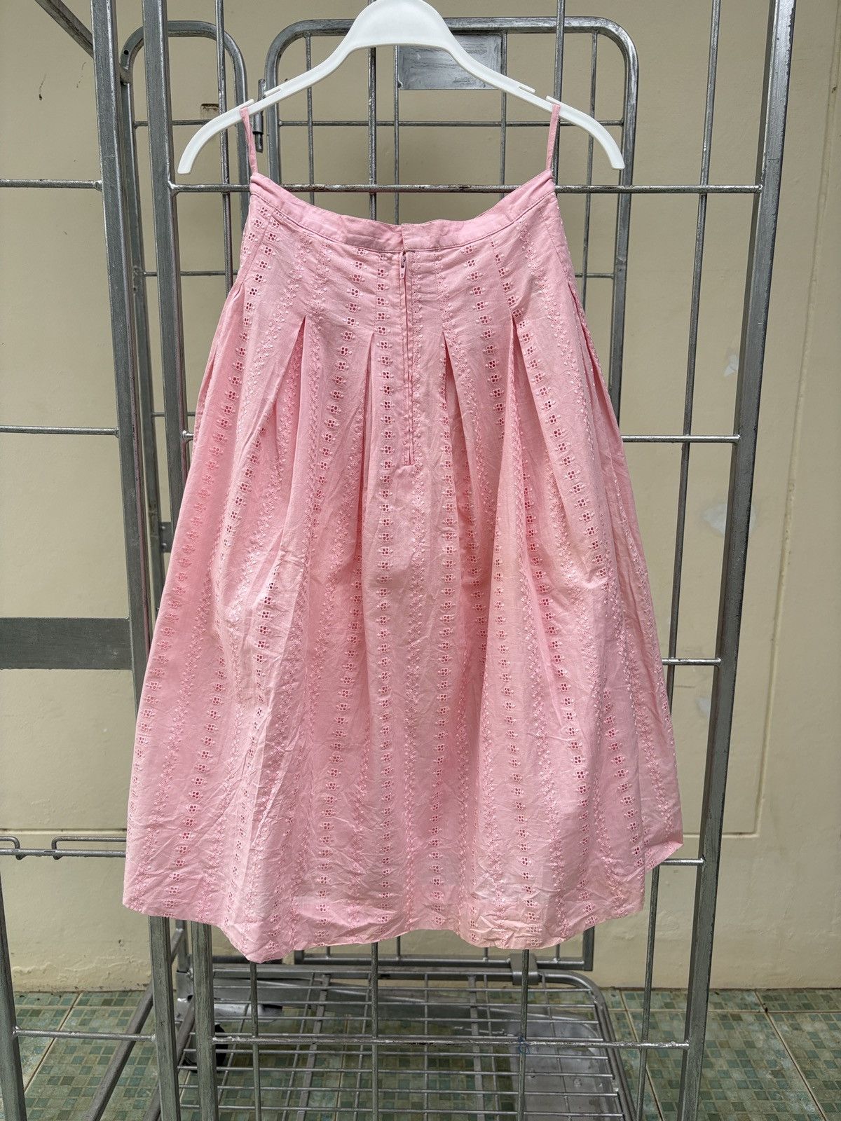Celine Celine vintage pink lace skirt Size 27" / US 4 / IT 40 - 6 Thumbnail