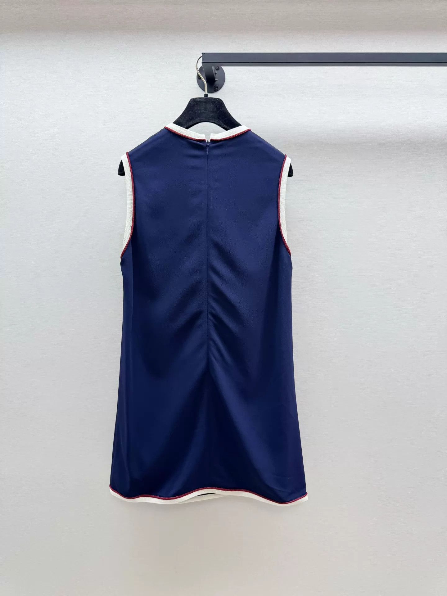 Gucci Gucci Women's Authentic Dress Size 38 Worn Once Like New Size XS / US 0-2 / IT 36-38 - 4 Thumbnail