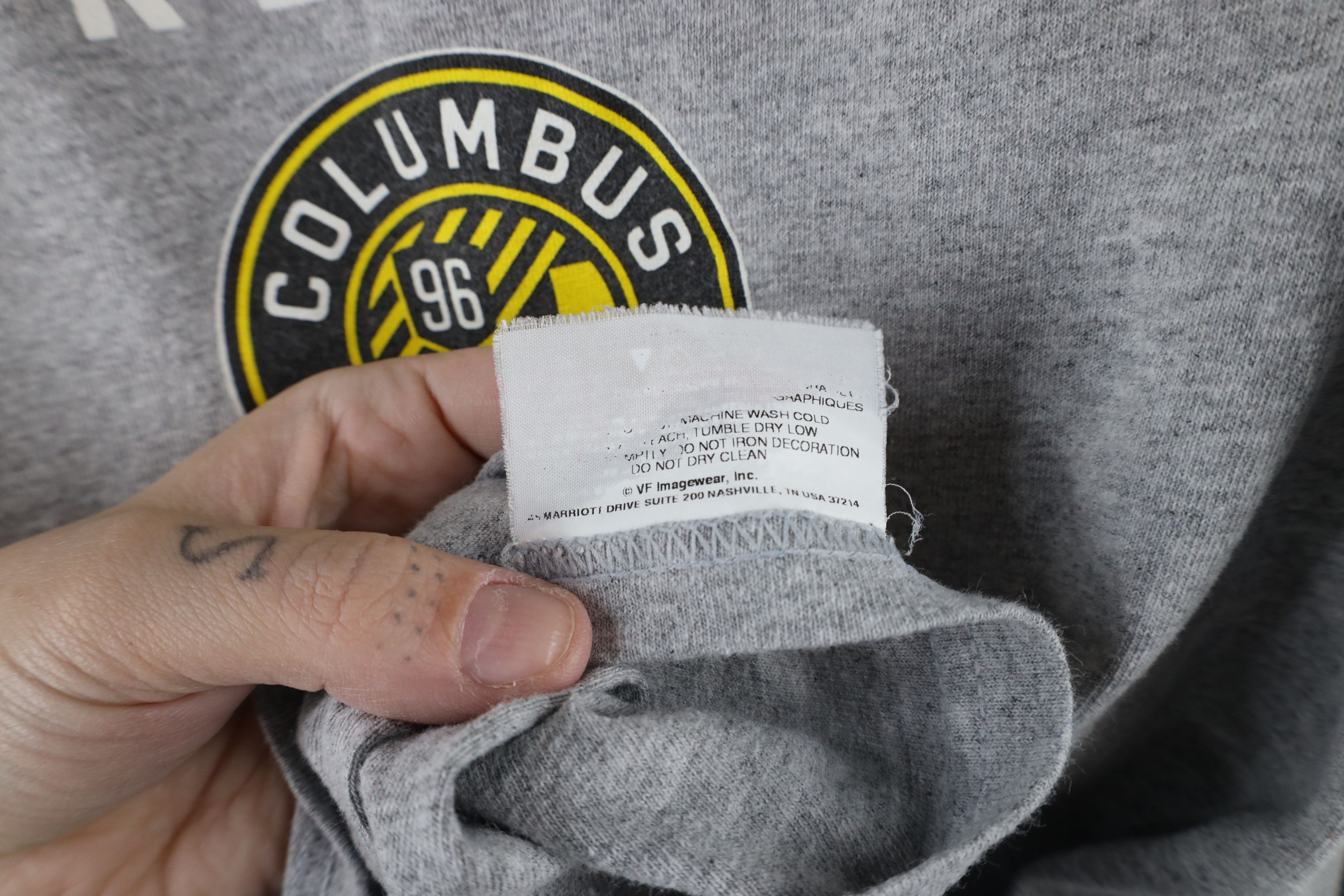 Vintage MLS Soccer Out Columbus Crew SC Short Sleeve T-Shirt Gray Size US M / EU 48-50 / 2 - 6 Thumbnail