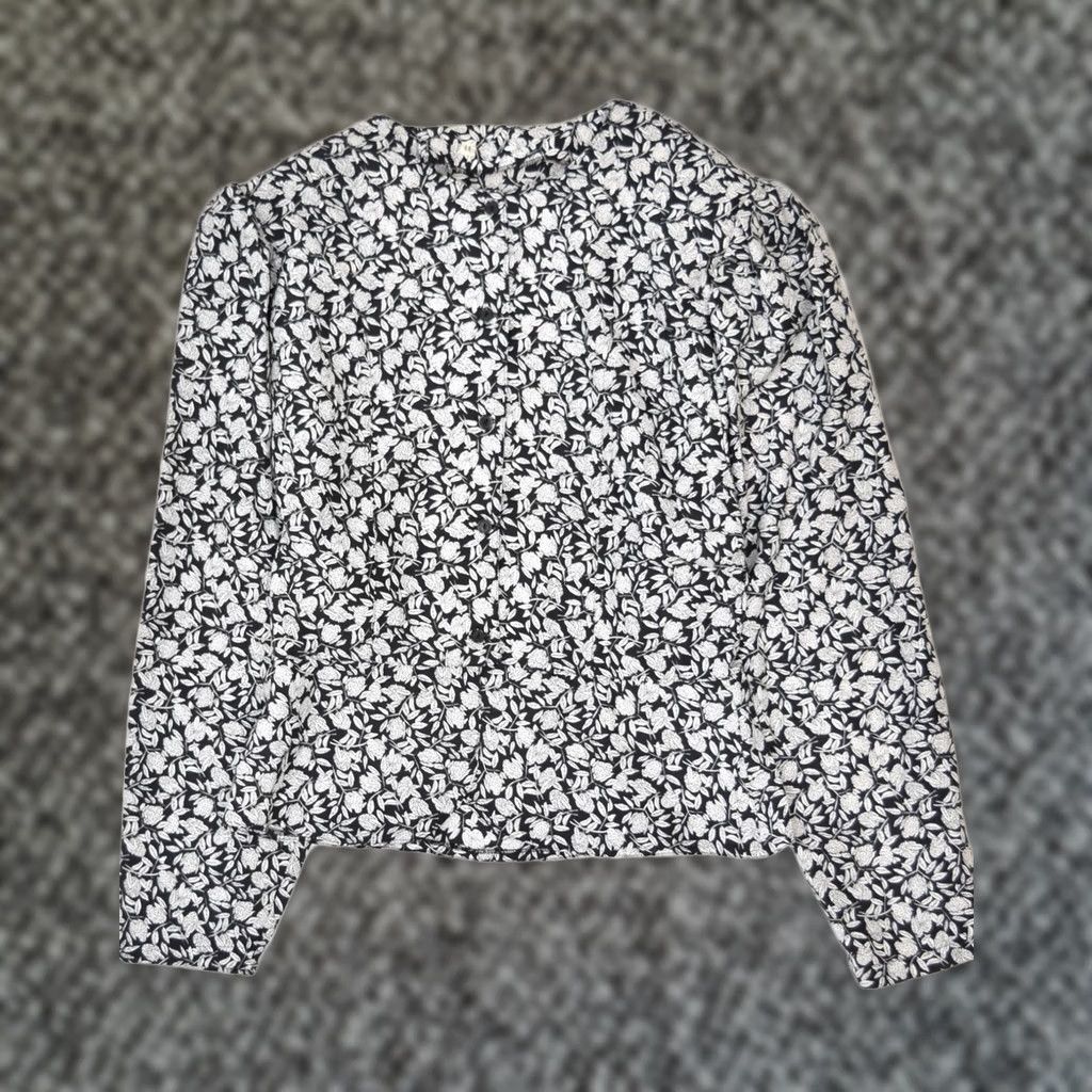 Vintage VINTAGE Womens Blouse Shirt IT 44 Medium Black Floral Polyester UX99 Size M / US 6-8 / IT 42-44 - 1 Thumbnail