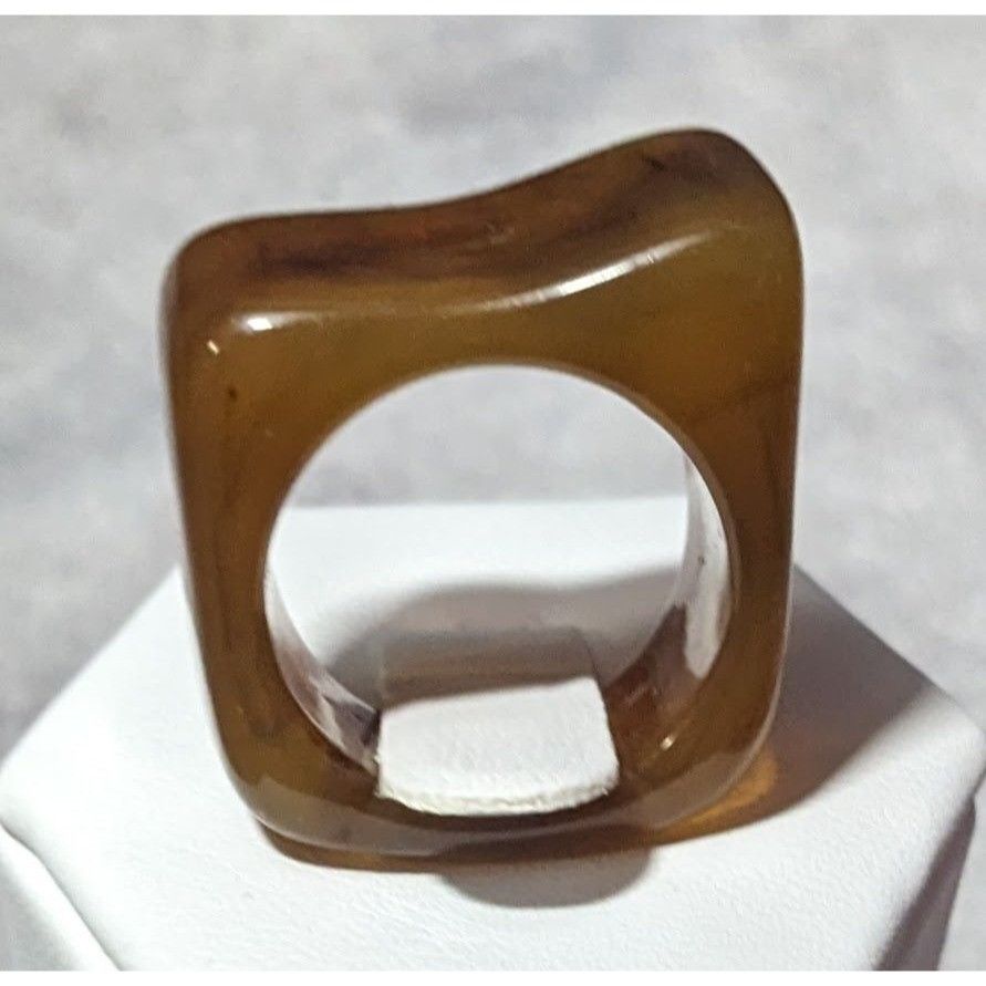 Other Brown Mottled Abstract Chunky Fashion Ring Size 5 3/4 Size ONE SIZE - 10 Thumbnail