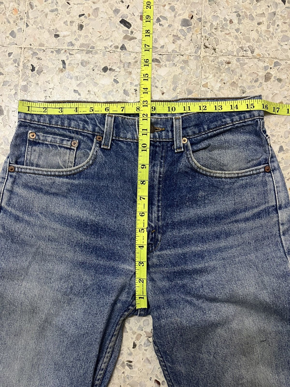 Levi's Vintage Clothing Vintage Levi’s 505 distressed 90s light blue wash jeans Size US 32 / EU 48 - 12 Thumbnail