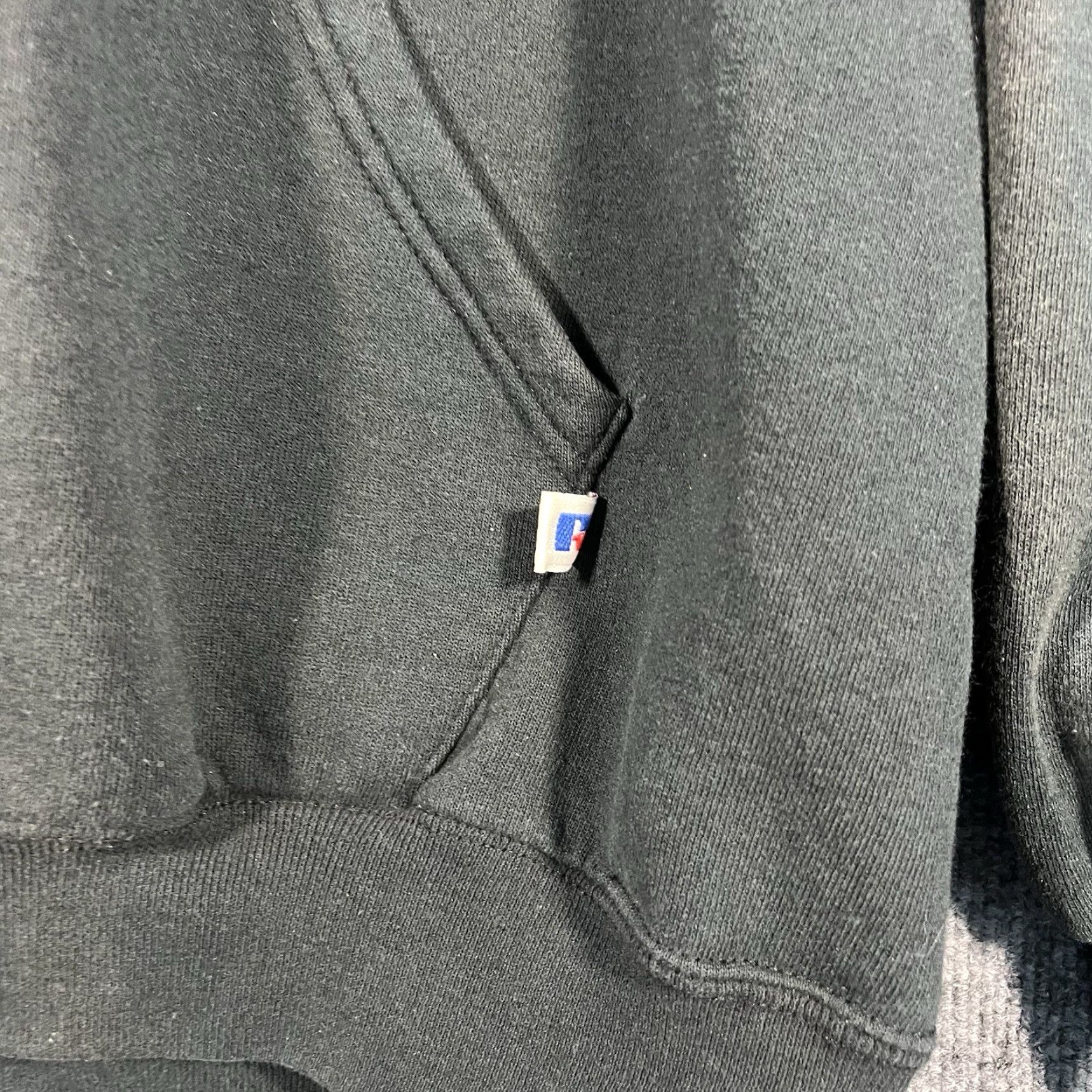 Russell Athletic VINTAGE Russell Athletic Hoodie Sweatshirt Mens XL 90s Boxy Pullover Black Sweatshirt Hoodie Pockets Retro Skater Size US XL / EU 56 / 4 - 2 Thumbnail