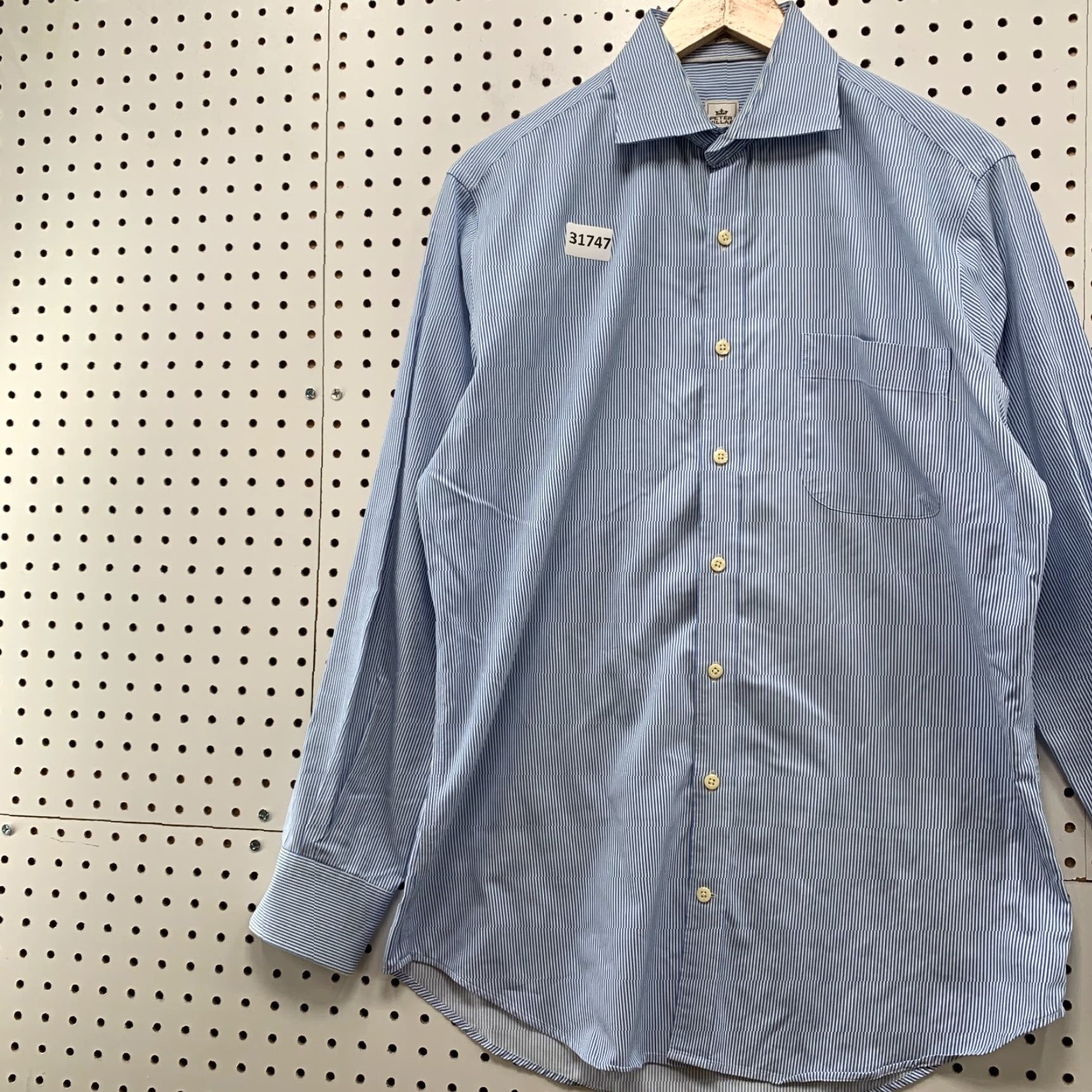 Peter Millar Peter Millar Button Shirt Mens Medium Blue White Striped Nanoluxe Casual Shirt Mens M Regular Blue Striped 22.5x32 Size US M / EU 48-50 / 2 - 3 Thumbnail