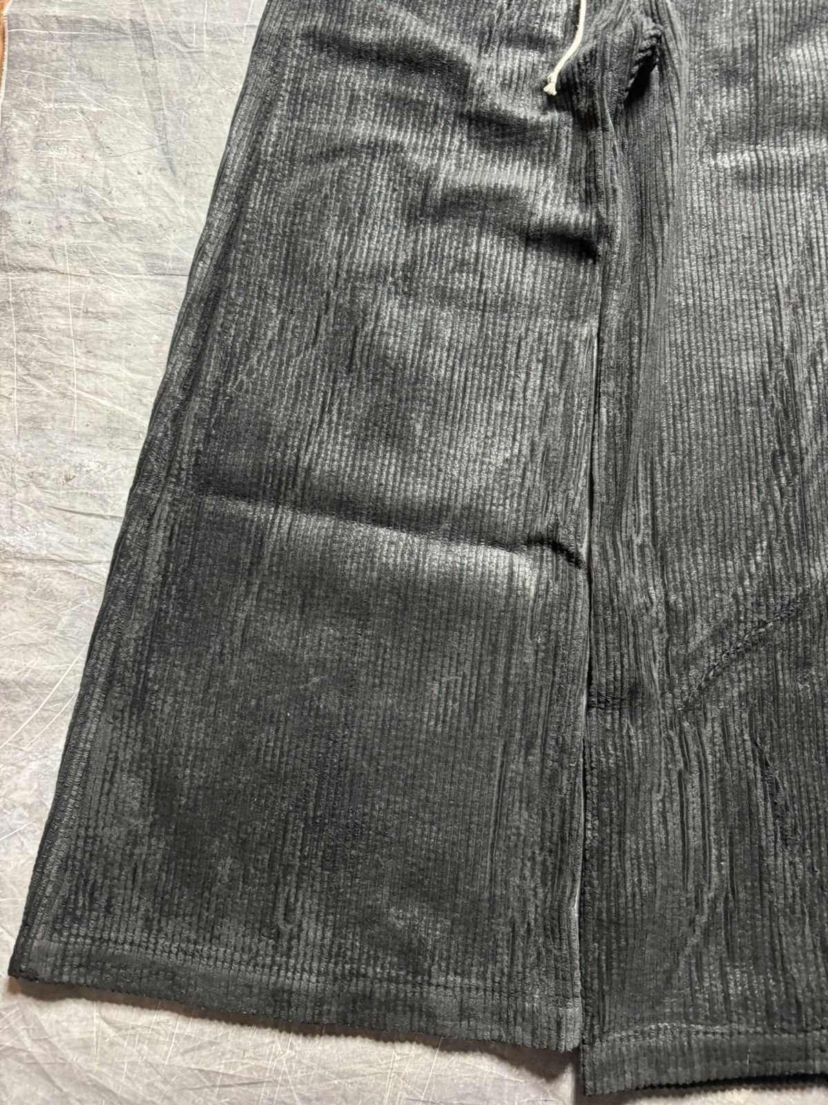 Rick Owens Rick Owens Drkshdw Geth Corduroy Cargo Bella Pants in Black Size US 34 / EU 50 - 4 Thumbnail