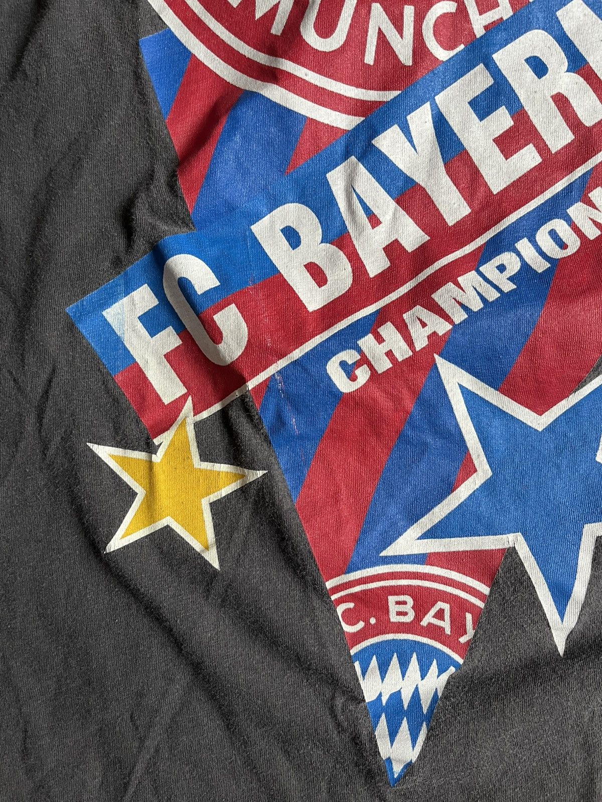 Vintage Vintage Bayern Munich Champions Graphic Football Faded Tee Size US S / EU 44-46 / 1 - 3 Thumbnail
