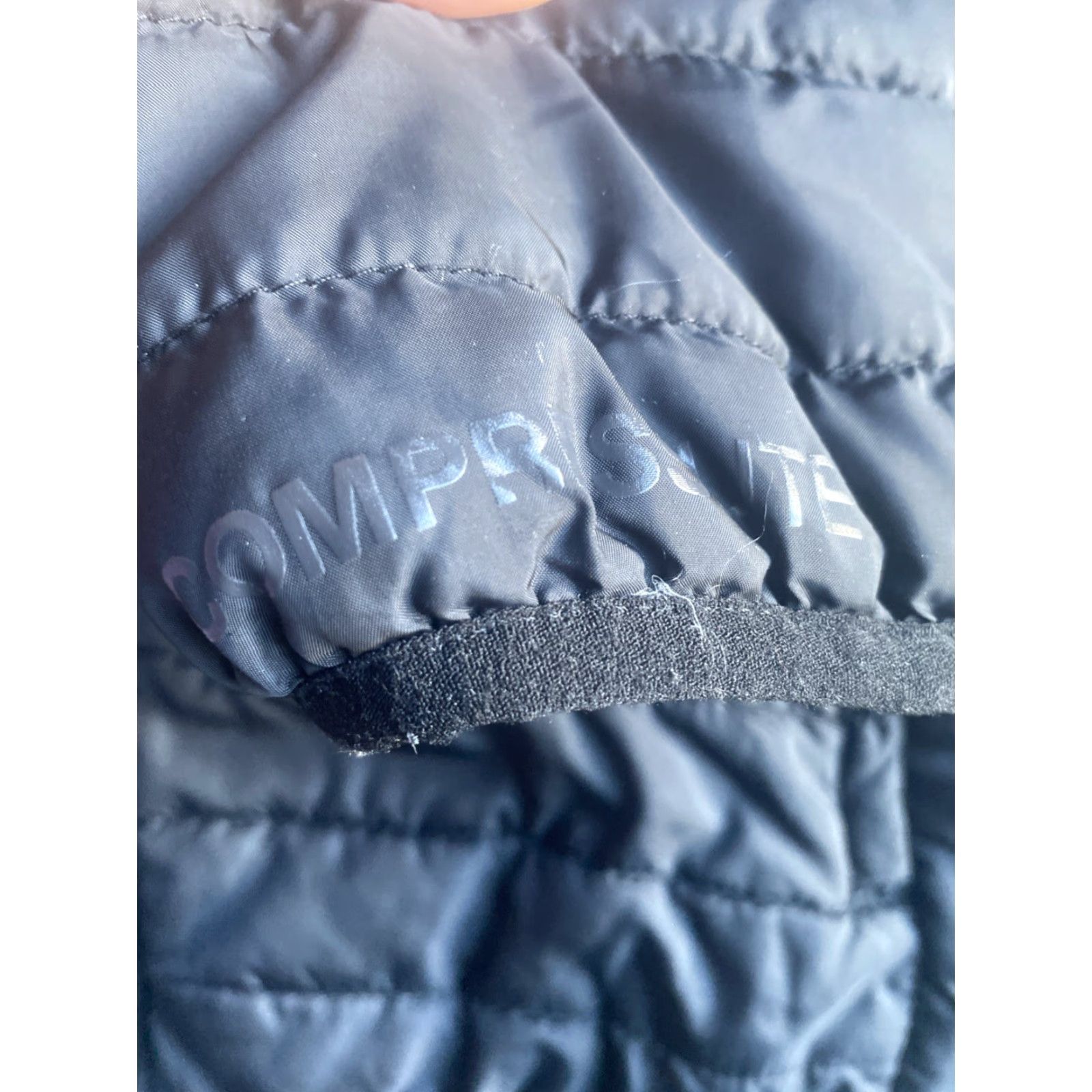 Vintage Craghoppers Compresslite Puffer Jacket Womens Large Black Hooded Packable Mid-Length Zip Full Zip Casual Travel Size L / US 10 / IT 46 - 5 Thumbnail