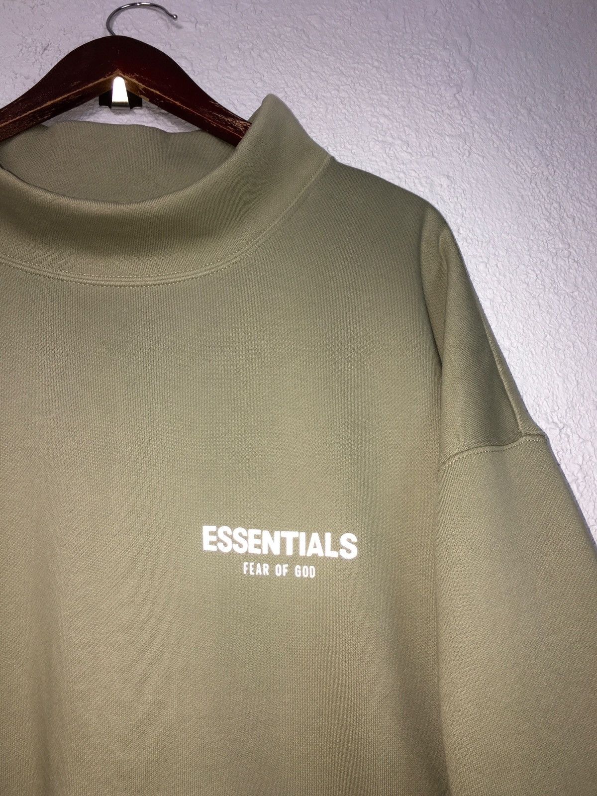 Fear of God crewneck FOG OF GOD ESSENTIALS Taupe Mock Neck Sweatshirt Size US XL / EU 56 / 4 - 5 Thumbnail