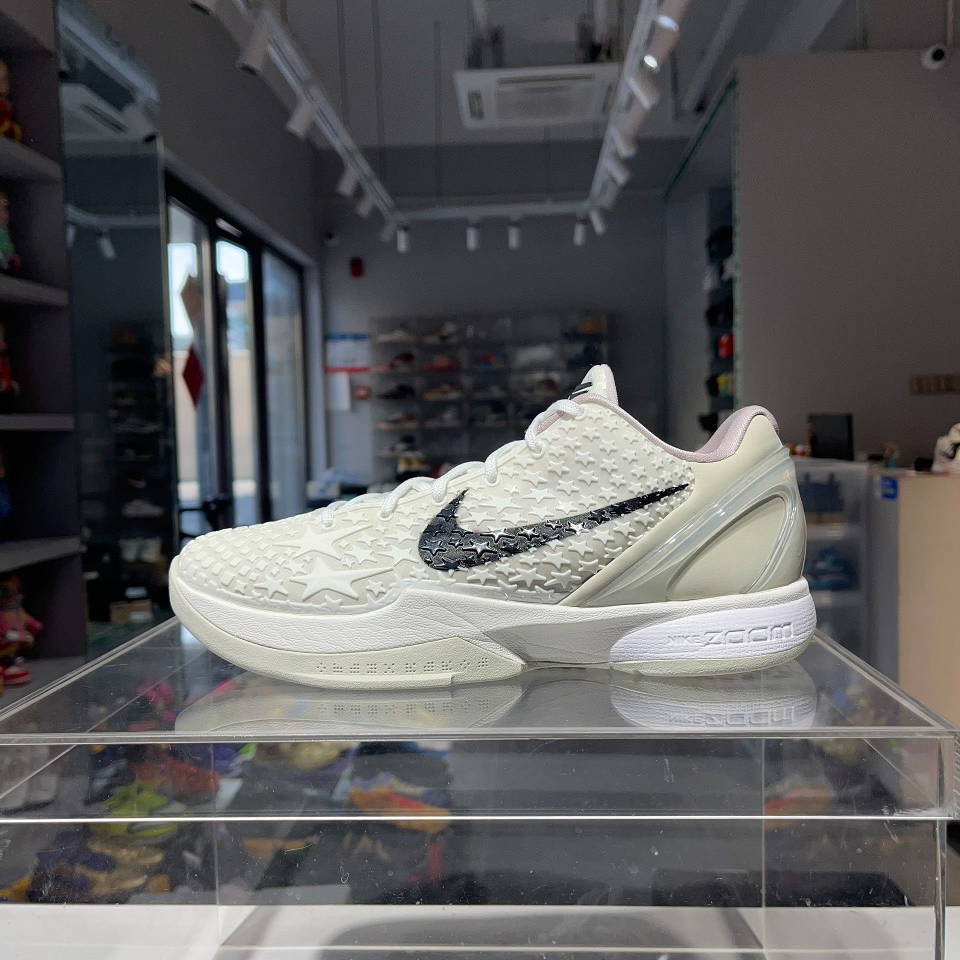 Nike Nike Lowtop Sneakers 42 Men Size US 9 / EU 42 - 1 Thumbnail