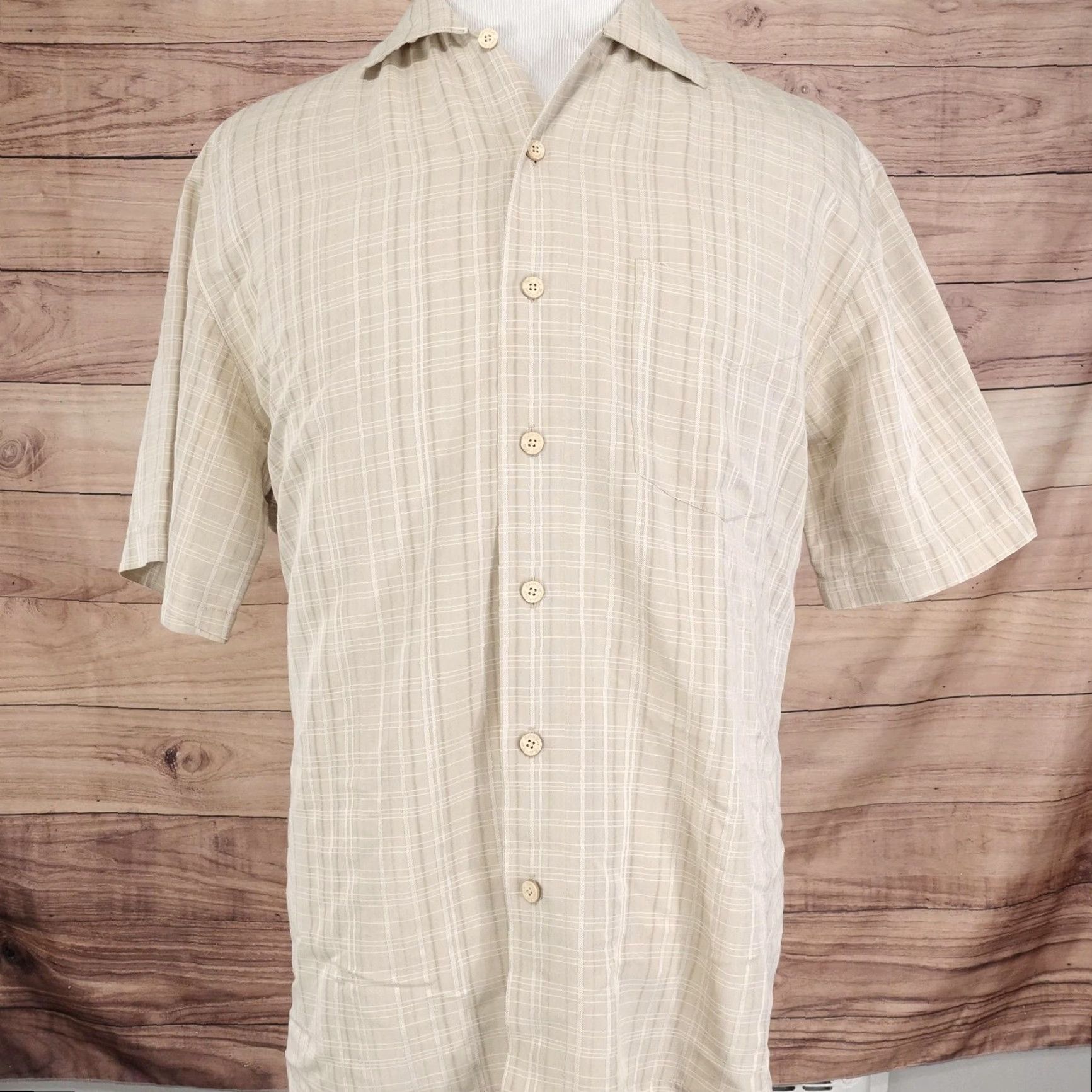 Vintage Batik Bay Shirt Mens Medium Beige Plaid Short Sleeve Button Front Camp Collar Knit Rayon Polyester Size US M / EU 48-50 / 2 - 3 Thumbnail
