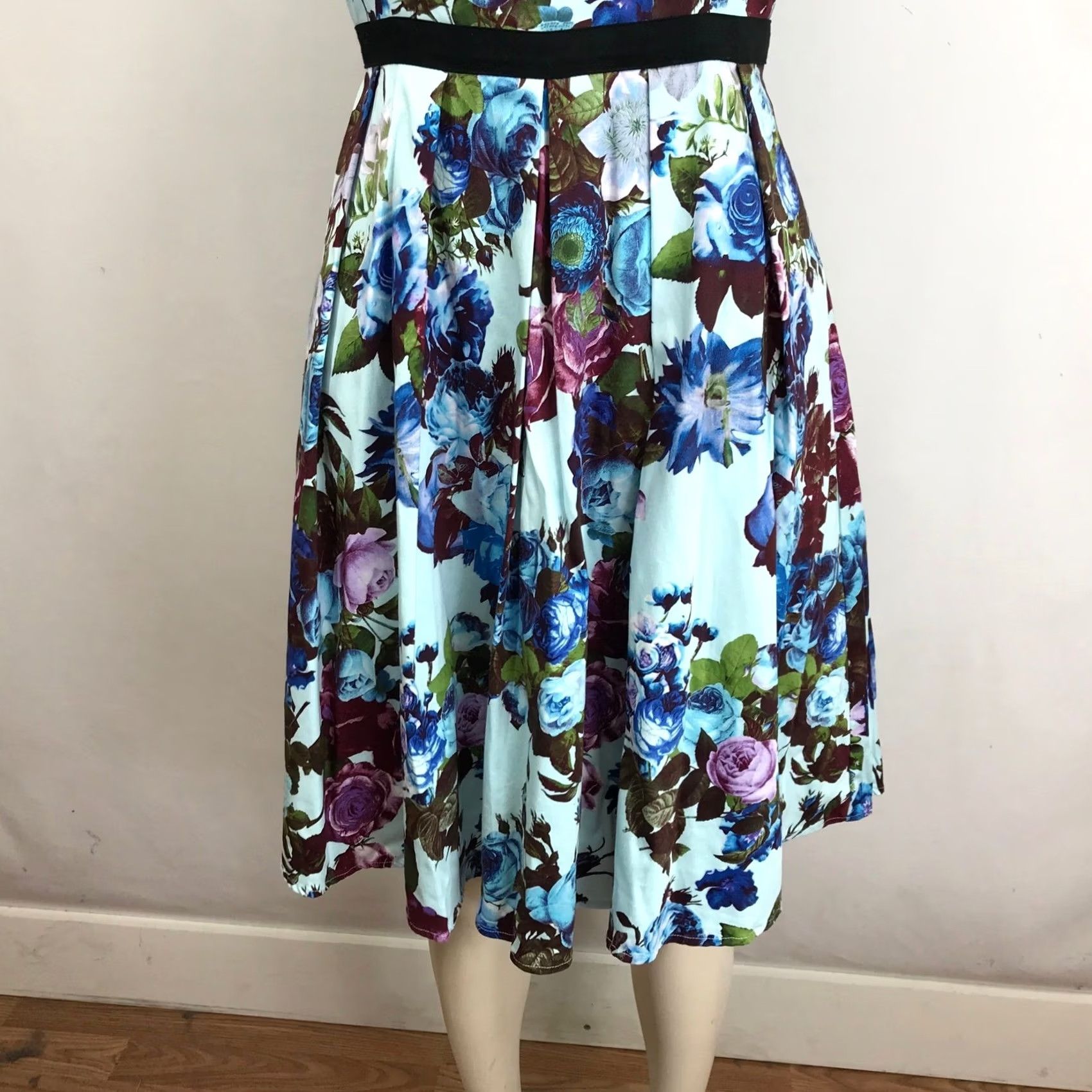 Vintage Frock Shop Fit and Flare Dress Blue Pink Roses Black Ribbon Waist Medium Size M / US 6-8 / IT 42-44 - 3 Thumbnail
