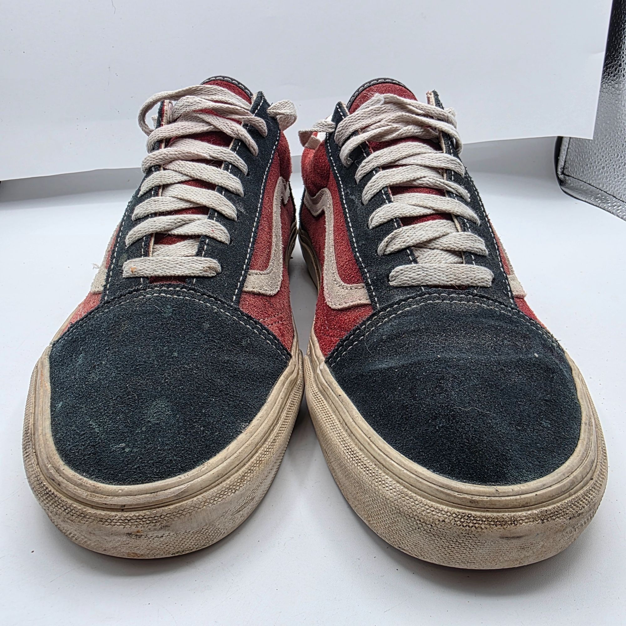 Vans Vans Old Skool Mens Size 10 Red Black Shoes Casual Athletic Size US 10 / EU 43 - 2 Thumbnail