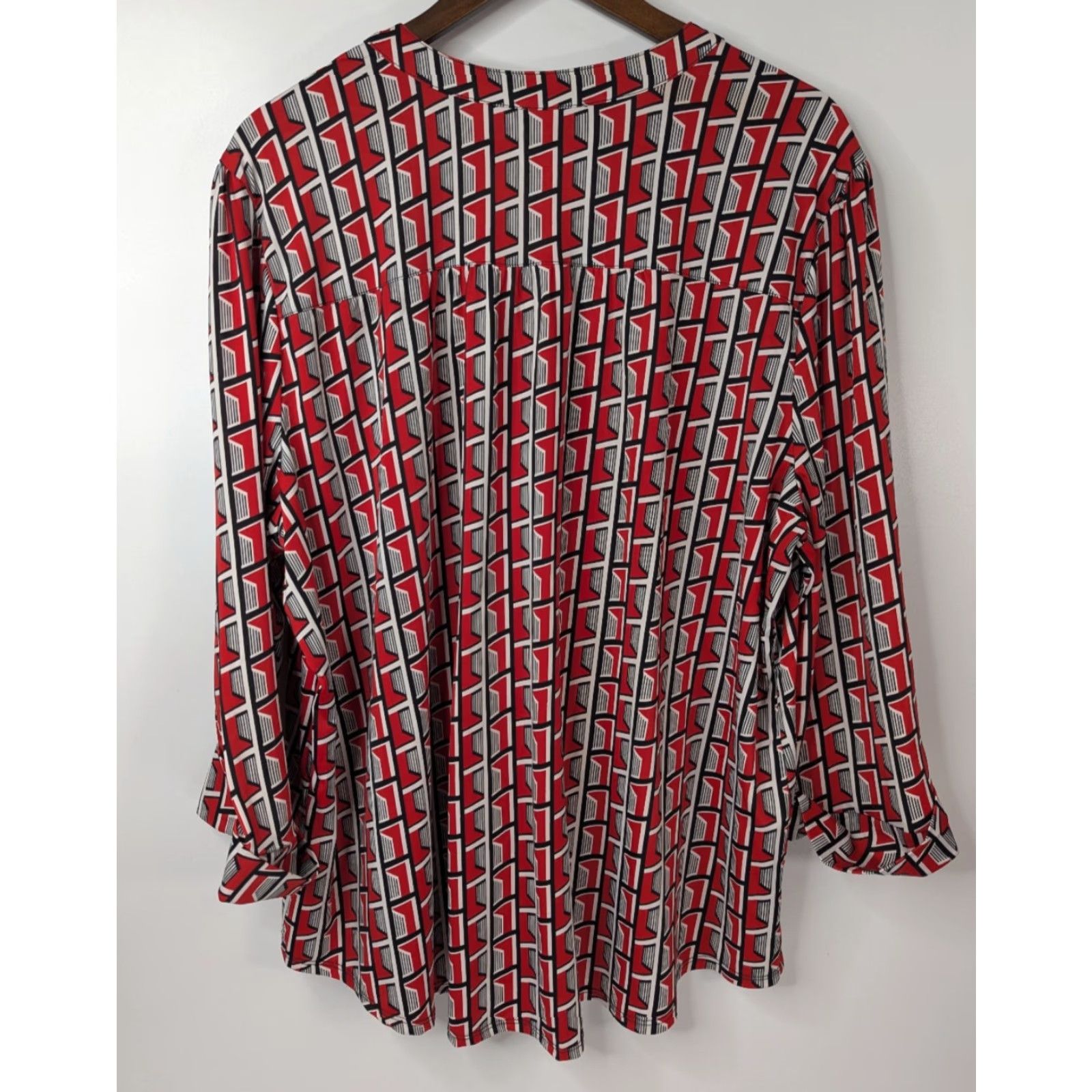 Vintage Cocomo Plus Size 3X Red Studded Roll Tab Sleeve Pintuck Button Top V-Neck Henley Blouse Size XXL / US 16-18 / IT 52-54 - 4 Thumbnail