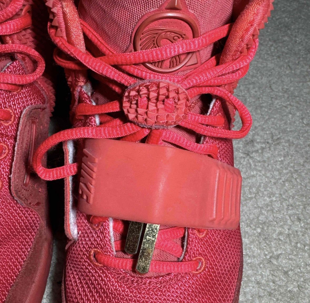 Kanye West × Nike Nike Air Yeezy 2 Red Octobers sz 8.5 used Size US 8.5 / EU 41-42 - 9 Thumbnail