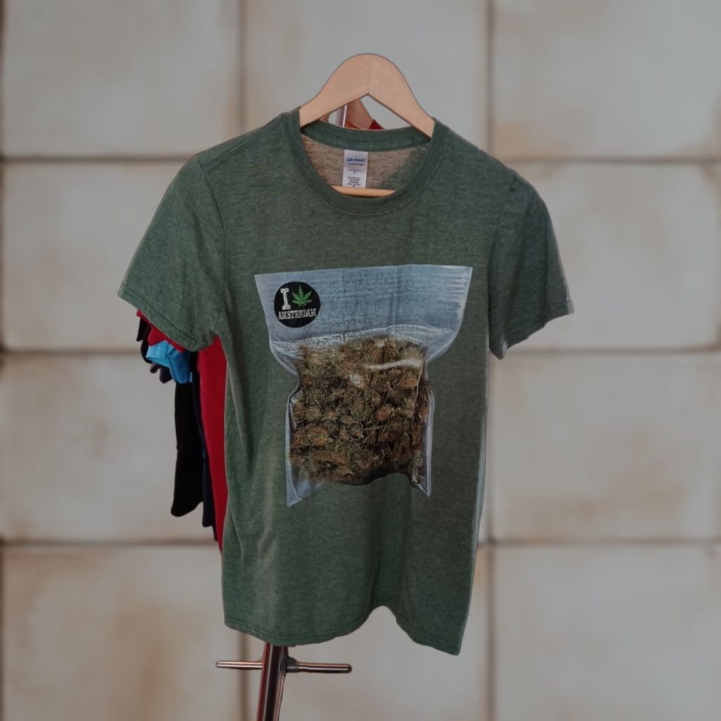 VINTAGE Amsterdam T-Shirt Mens S Green Cannabis Distressed T-Shirt