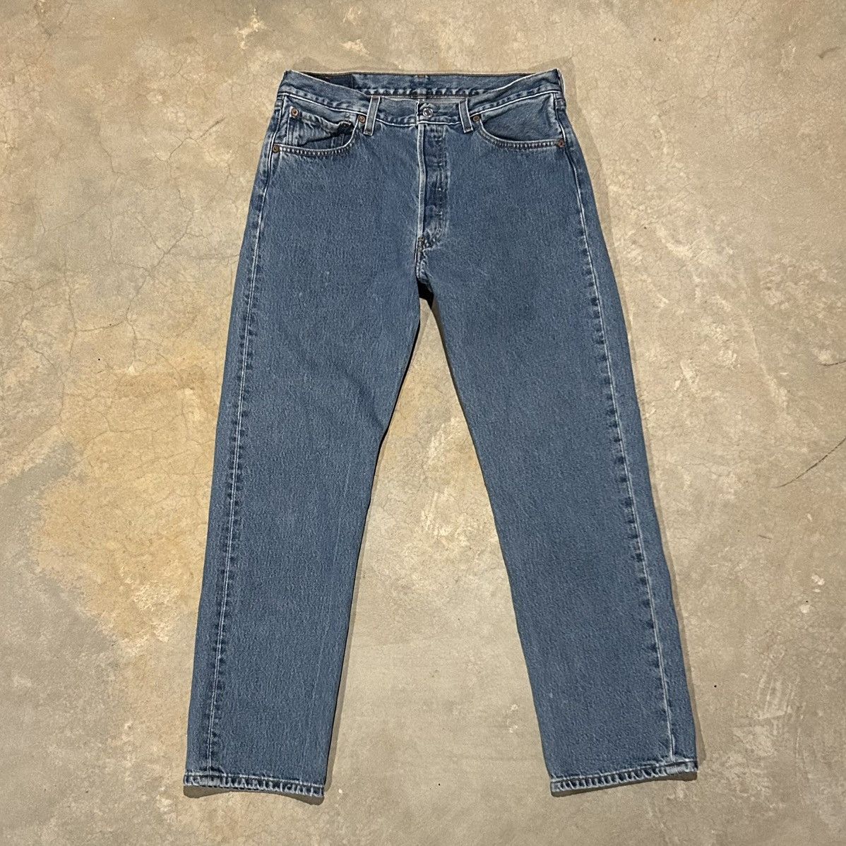 Levi's × Vintage Essential Vintage 90s Levi’s 501 Medium Wash Jeans Size US 31 - 6 Thumbnail