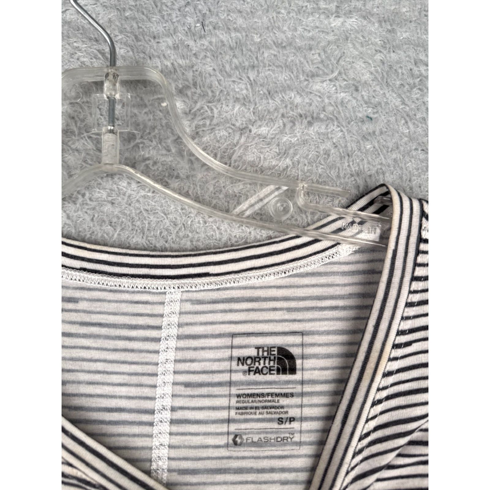 The North Face The North Face Shirt Women S White Stripe Crew Neck Short Sleeve Basic Casual Shirt Mens? Size S / US 4 / IT 40 - 6 Thumbnail