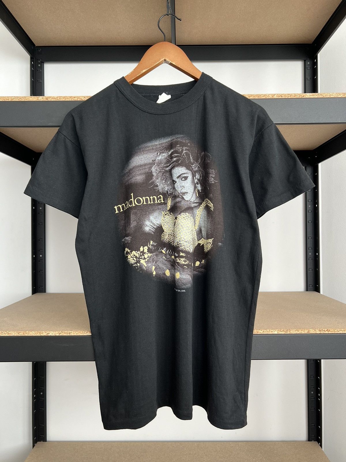 Band Tees Vintage 1985 Madonna Pop Rock Music 80s Black T-shirt Size US L / EU 52-54 / 3 - 1 Thumbnail