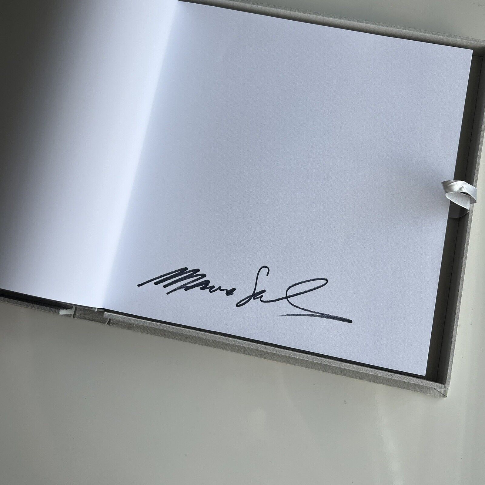 Supreme Kate Moss by Mario Sorrenti Rare Book Signed Copy Ed. Of 100 Size ONE SIZE - 7 Thumbnail