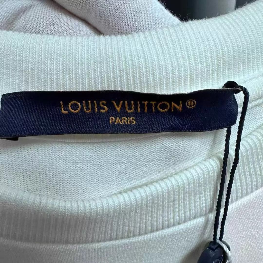 Louis Vuitton LV Rainbow Logo Print White Short Sleeve T-Shirt Size US M / EU 48-50 / 2 - 5 Thumbnail
