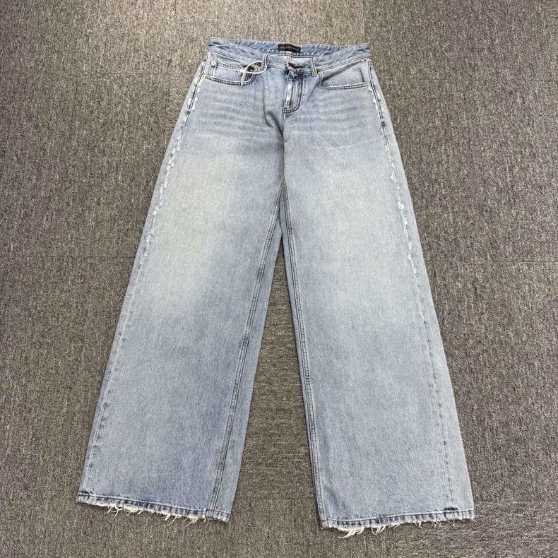 Balenciaga Wash to make old jeans