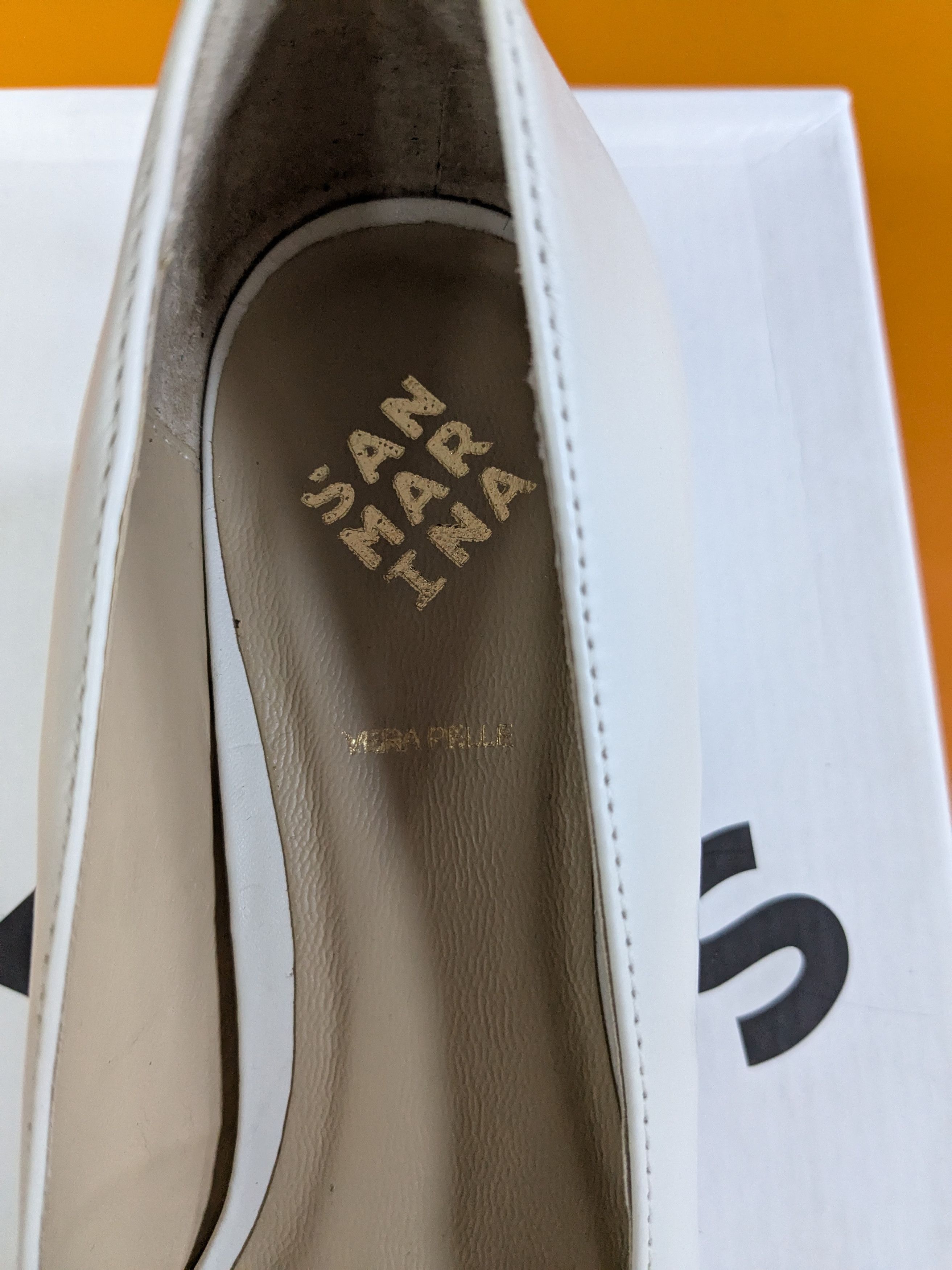 Other San Marina White Leather Pumps – New, EU 37 Size US 7 / IT 37 - 7 Thumbnail