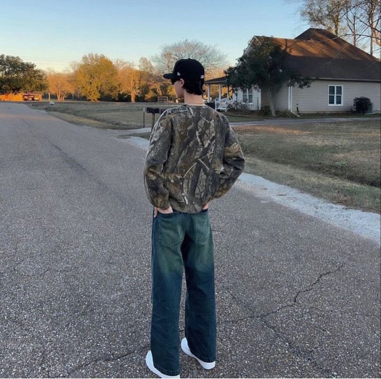 Realtree Vintage Y2K Carhartt Style Realtree Camo Crewneck Sweatshirt Size US L / EU 52-54 / 3 - 9 Thumbnail