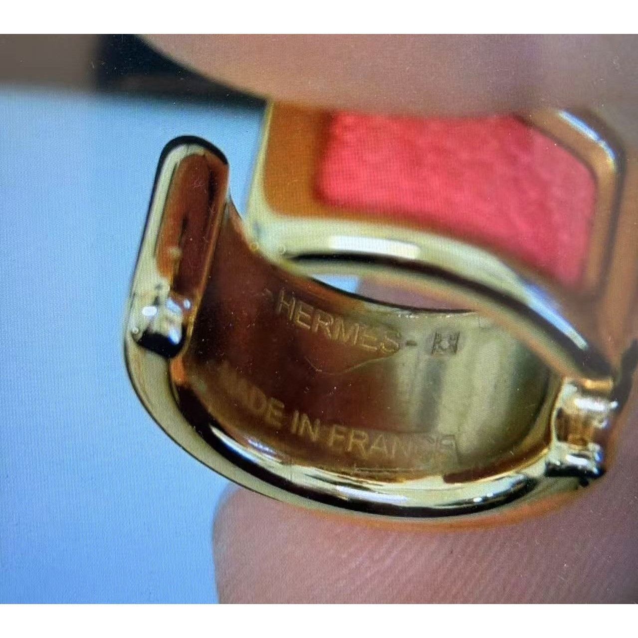 Hermes Hermès Pink Enamel & Gold Plated Clic Ear Cuff Size ONE SIZE - 4 Thumbnail