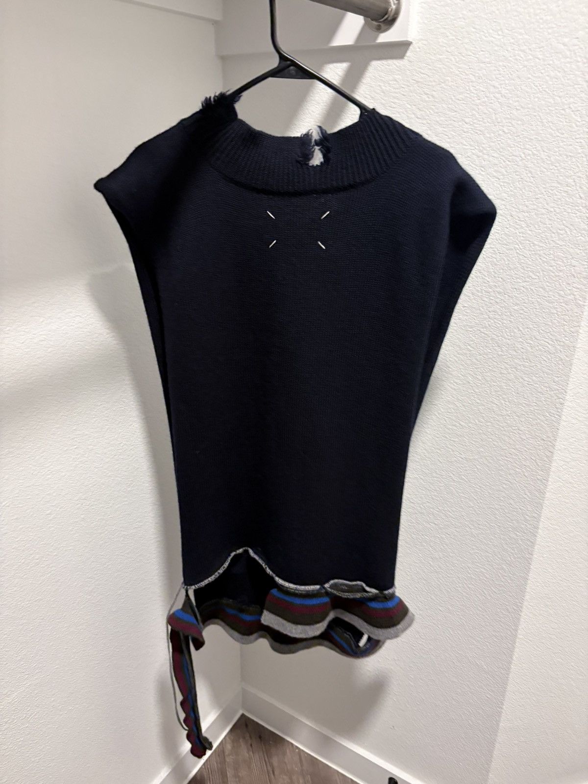Maison Margiela Maison Margiela Distressed Knit Vest Size US L / EU 52-54 / 3 - 1 Thumbnail