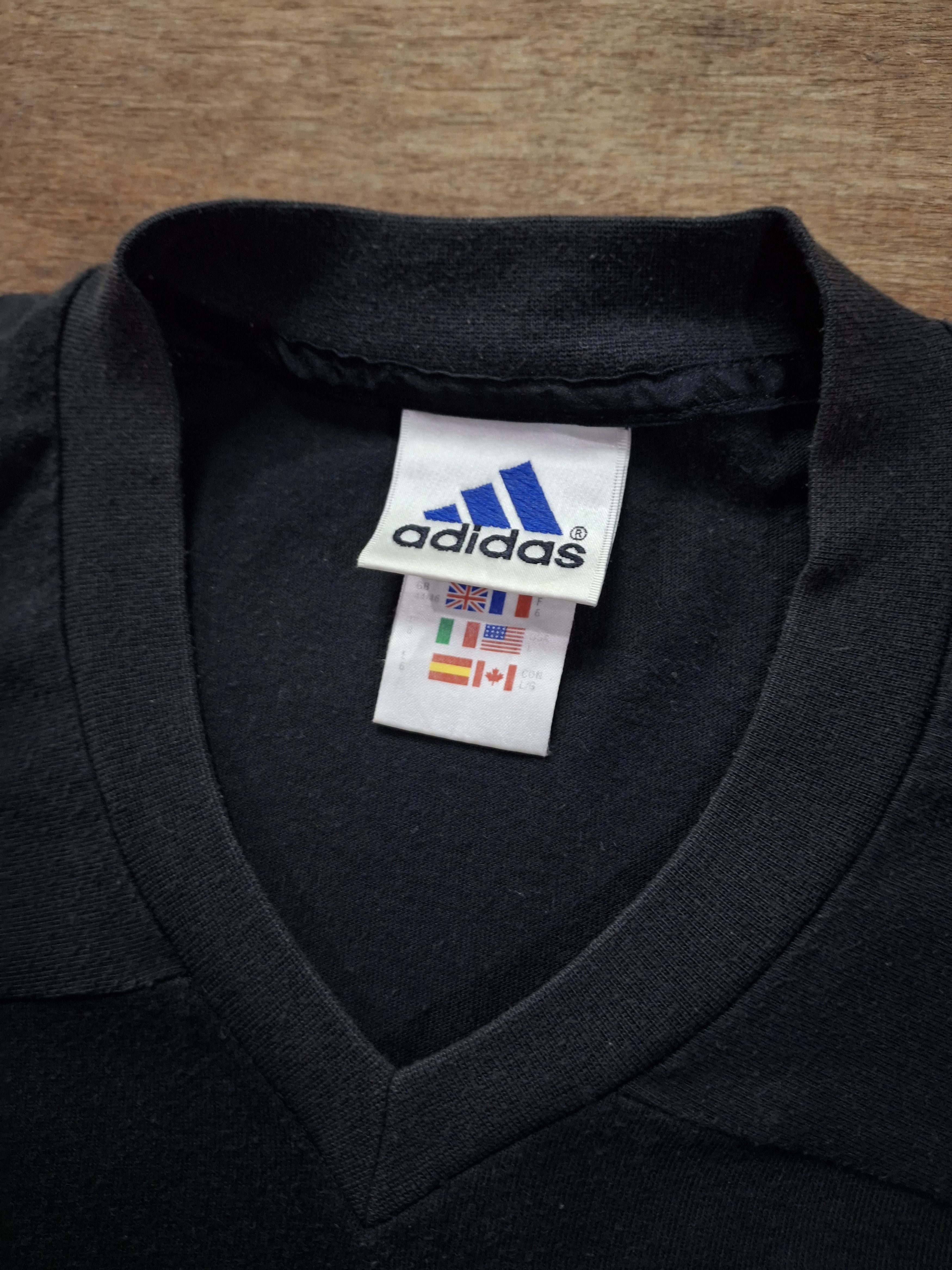 Vintage Adidas Vintage tee Size US XL / EU 56 / 4 - 8 Thumbnail