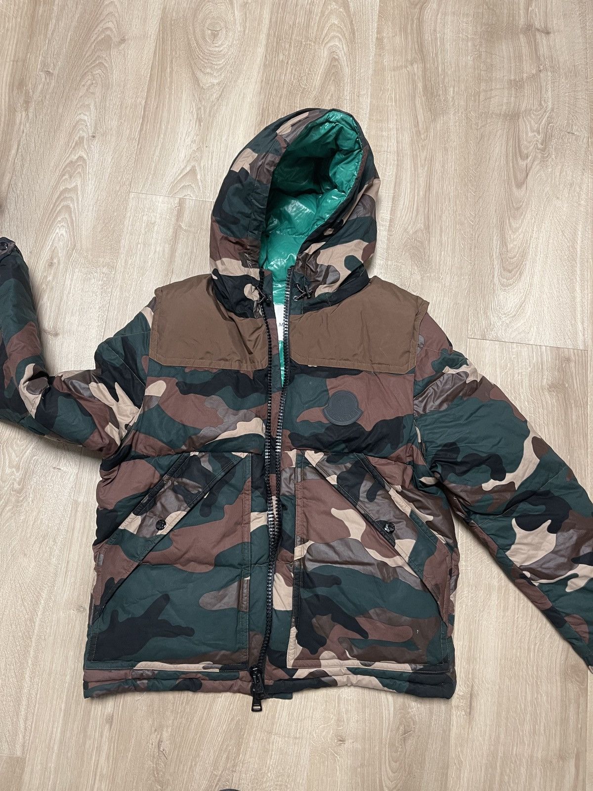 Moncler Moncler camo jacket/vest Size US L / EU 52-54 / 3 - 1 Thumbnail